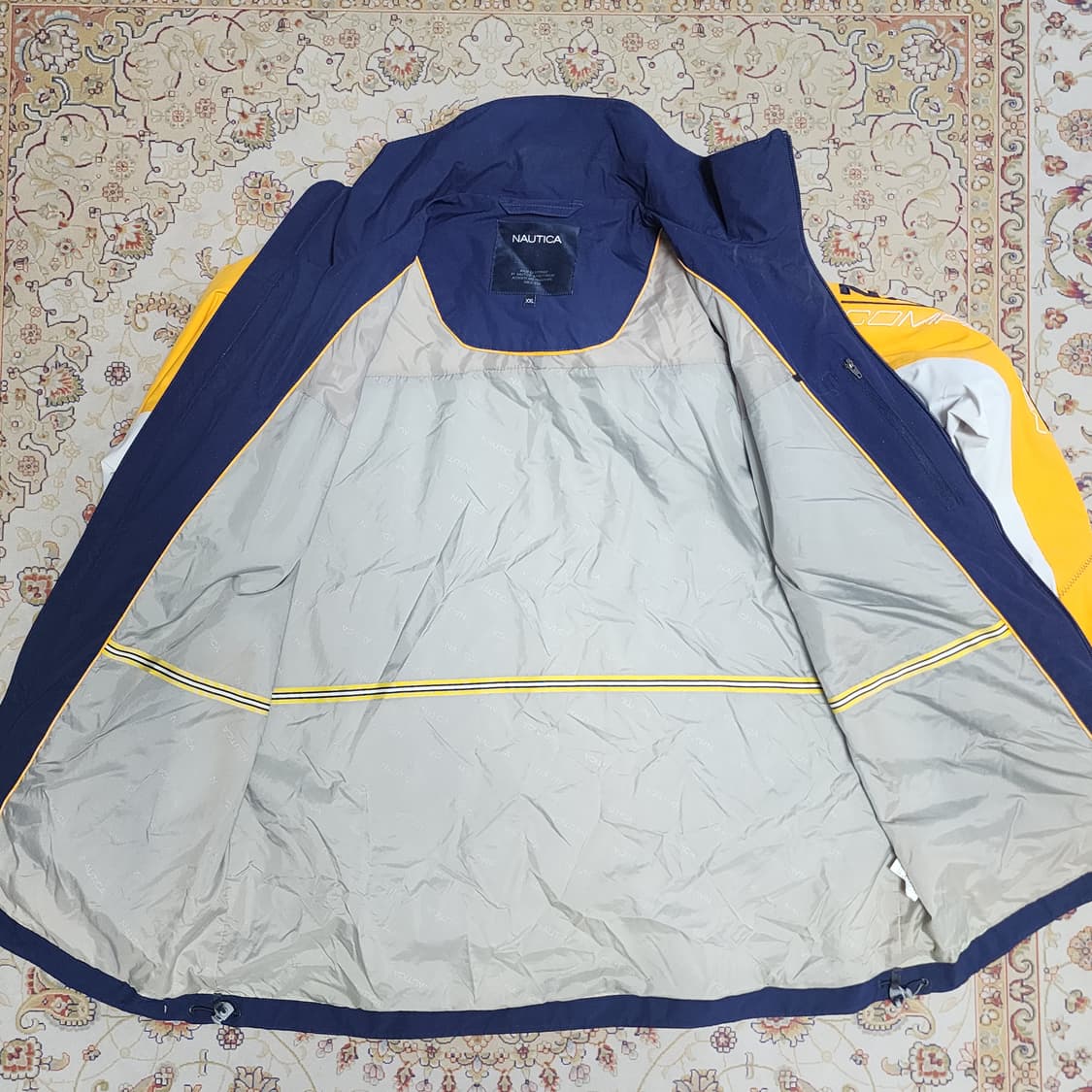 노티카 멀티컬러 후드 바람막이
XXL 상품이미지3