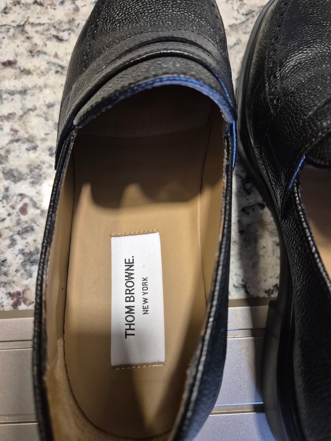 톰브라운 페블 그레인 로퍼 블랙 8.5 상품이미지3