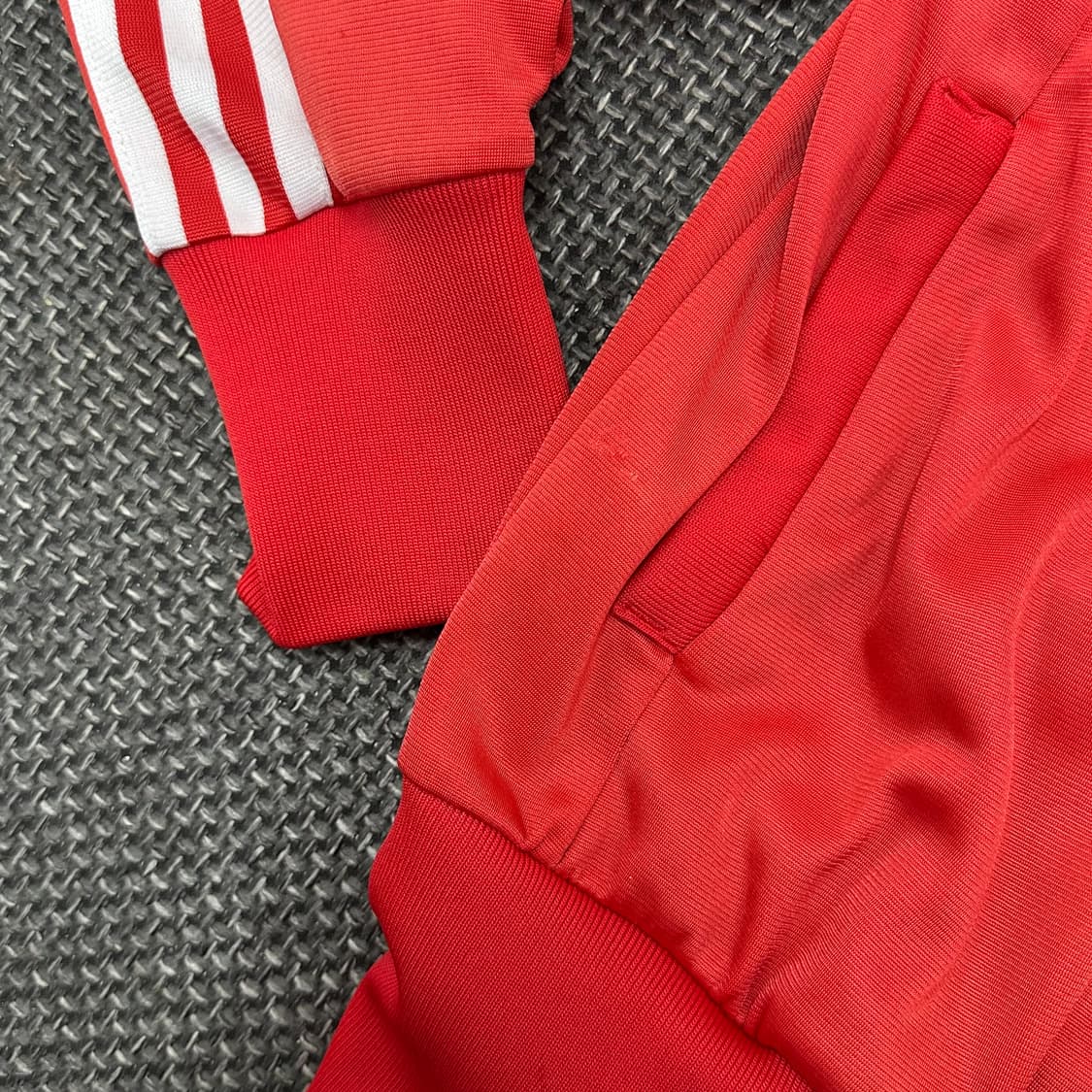 아디다스  올드스쿨 빈티지 슈퍼스타 레드 져지 우먼100 상품이미지6