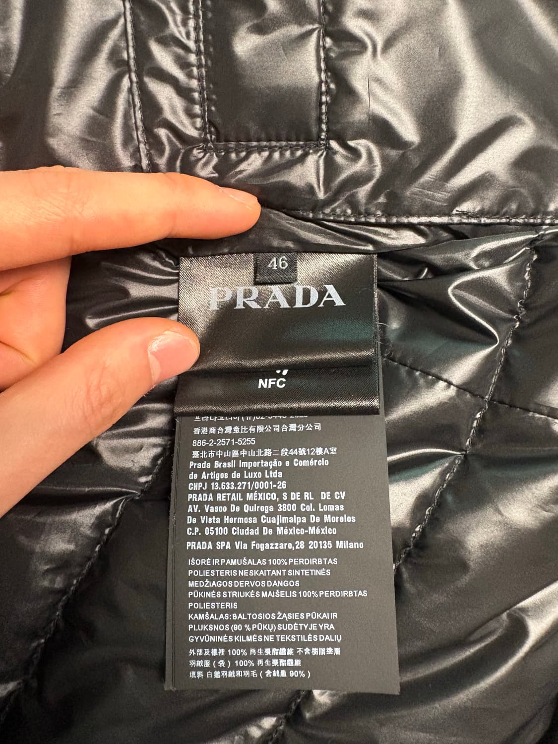 프라다 바이커 경량패딩 상품이미지3