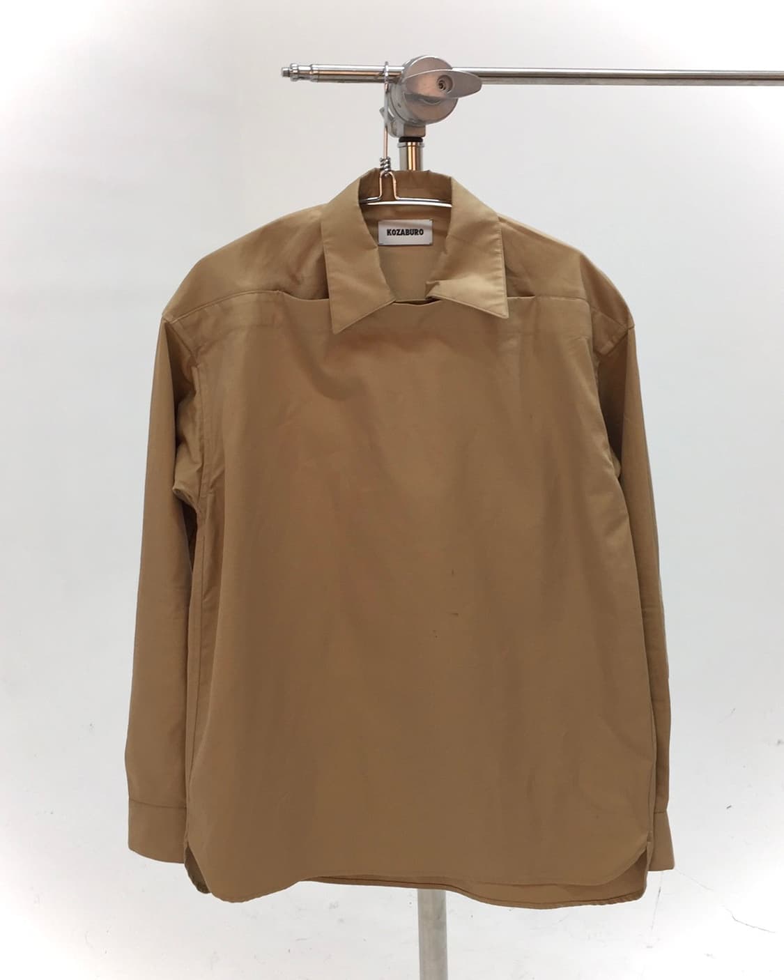 KOZABURO Sculpted Collar Beige Shirt 상품이미지1