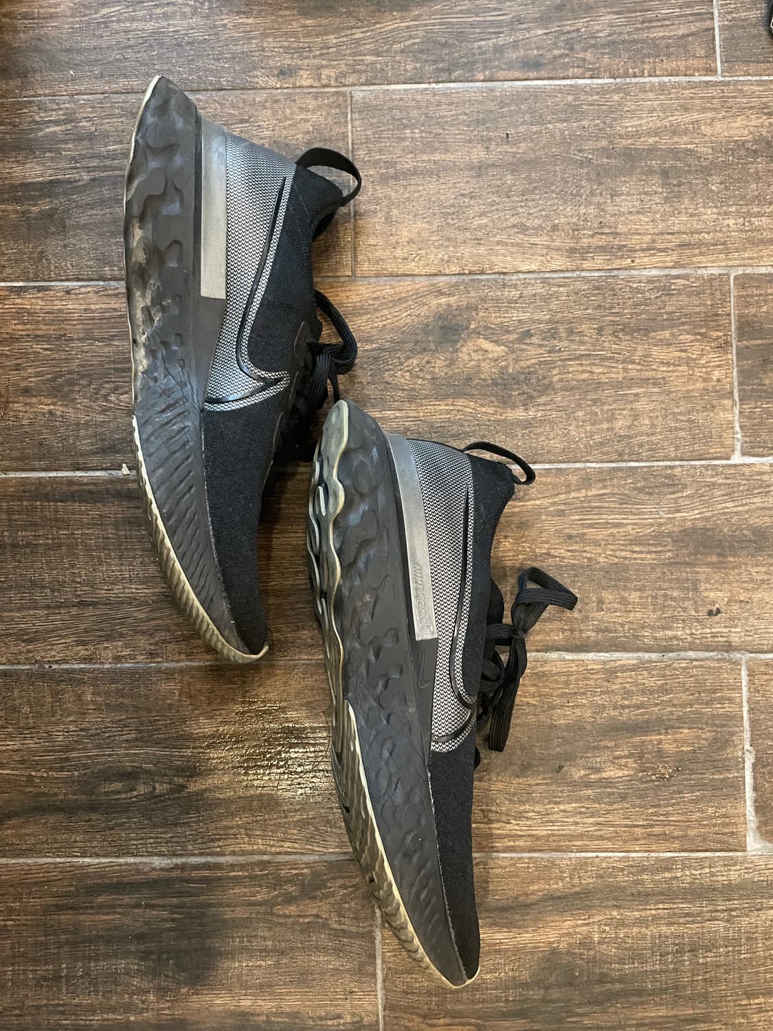 나이키 리액트 인피니티 런닝화 블랙 280mm 상품이미지2