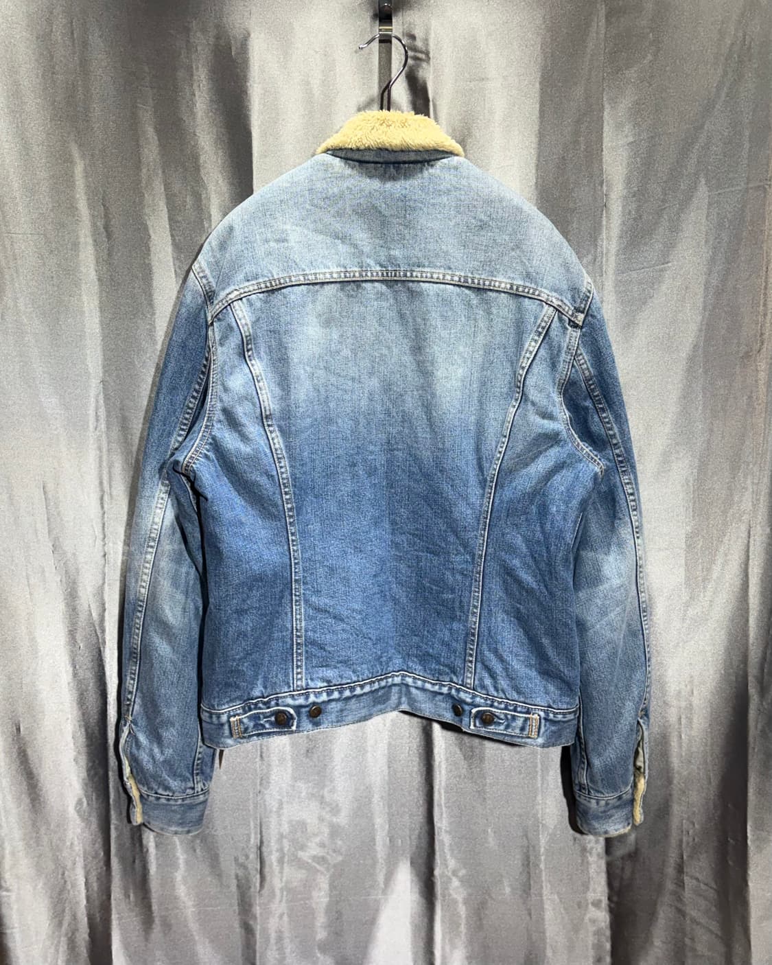 L 리바이스 울프 카라 워시드 데님자켓 상품이미지3