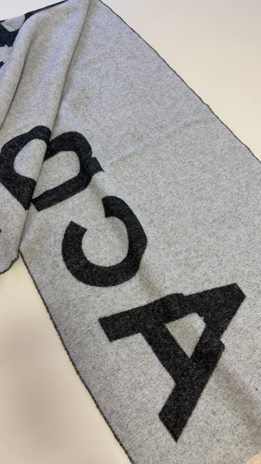 아크네스튜디오 리버시블 머플러 상품이미지4