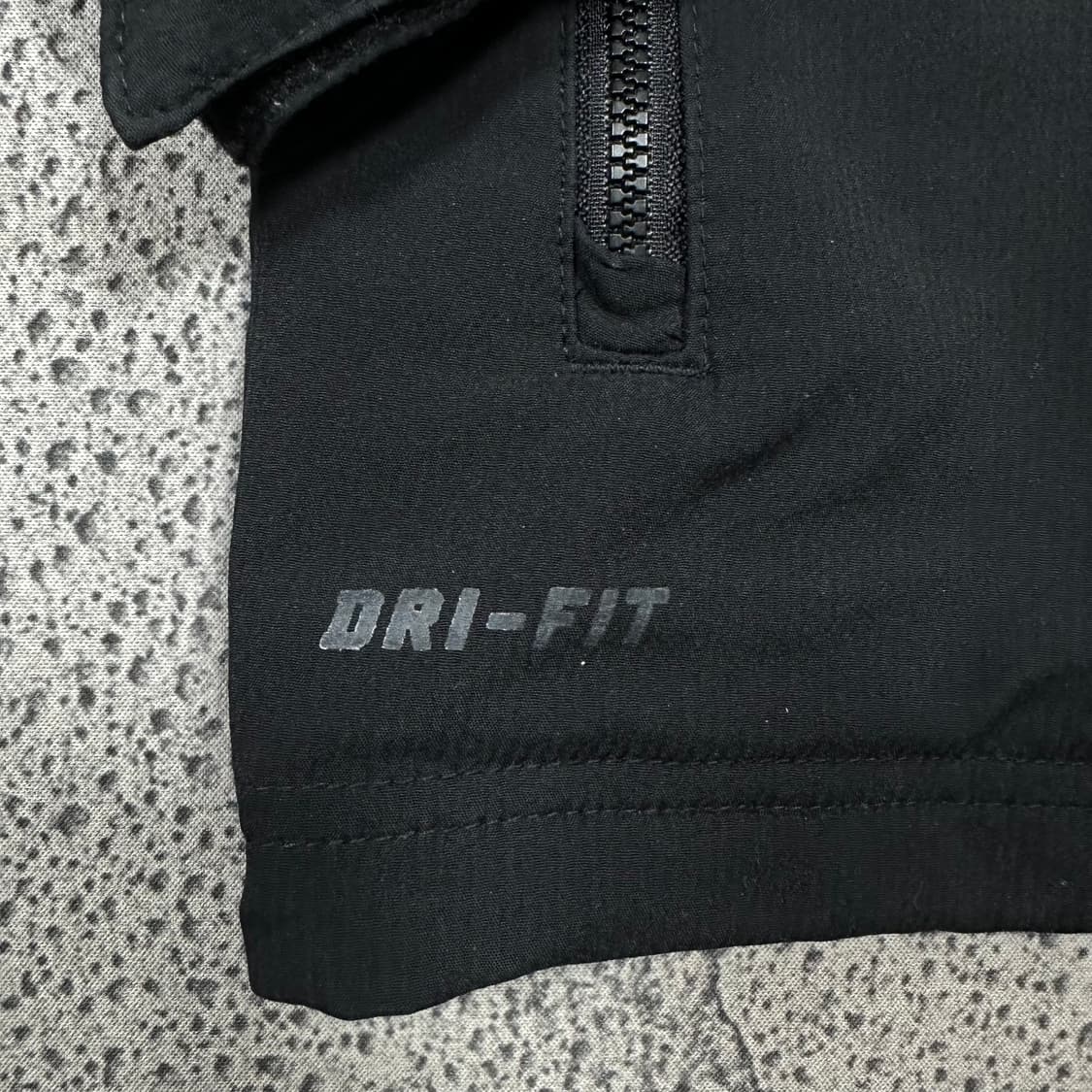 ✨ (바배) 나이키 검빨 드라이핏 블랙 바람막이 상품이미지6