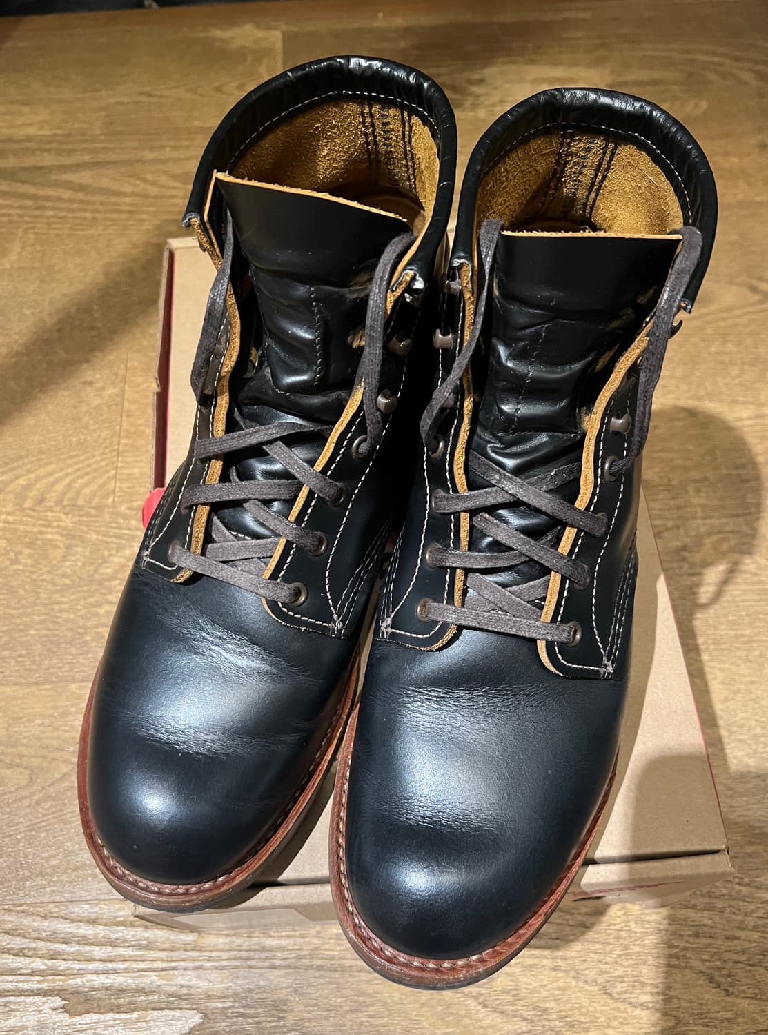 레드윙 9060 9.5d 팝니다 상품이미지1