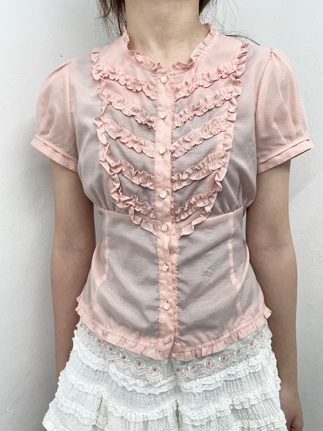 러블리 프릴 시어 버튼 블라우스 상품이미지2