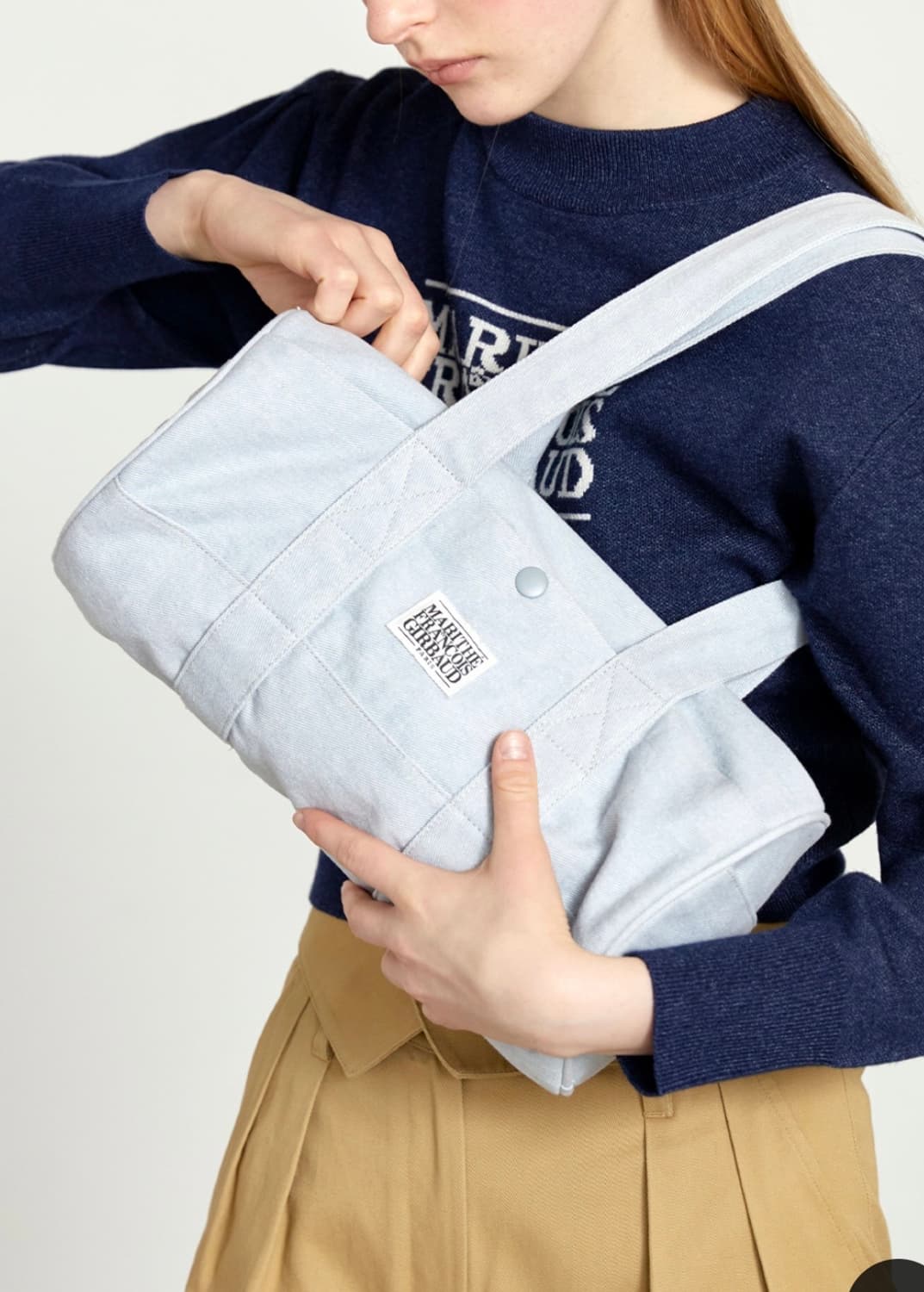 CLASSIC LOGO DUFFLE BAG light blue 상품이미지2