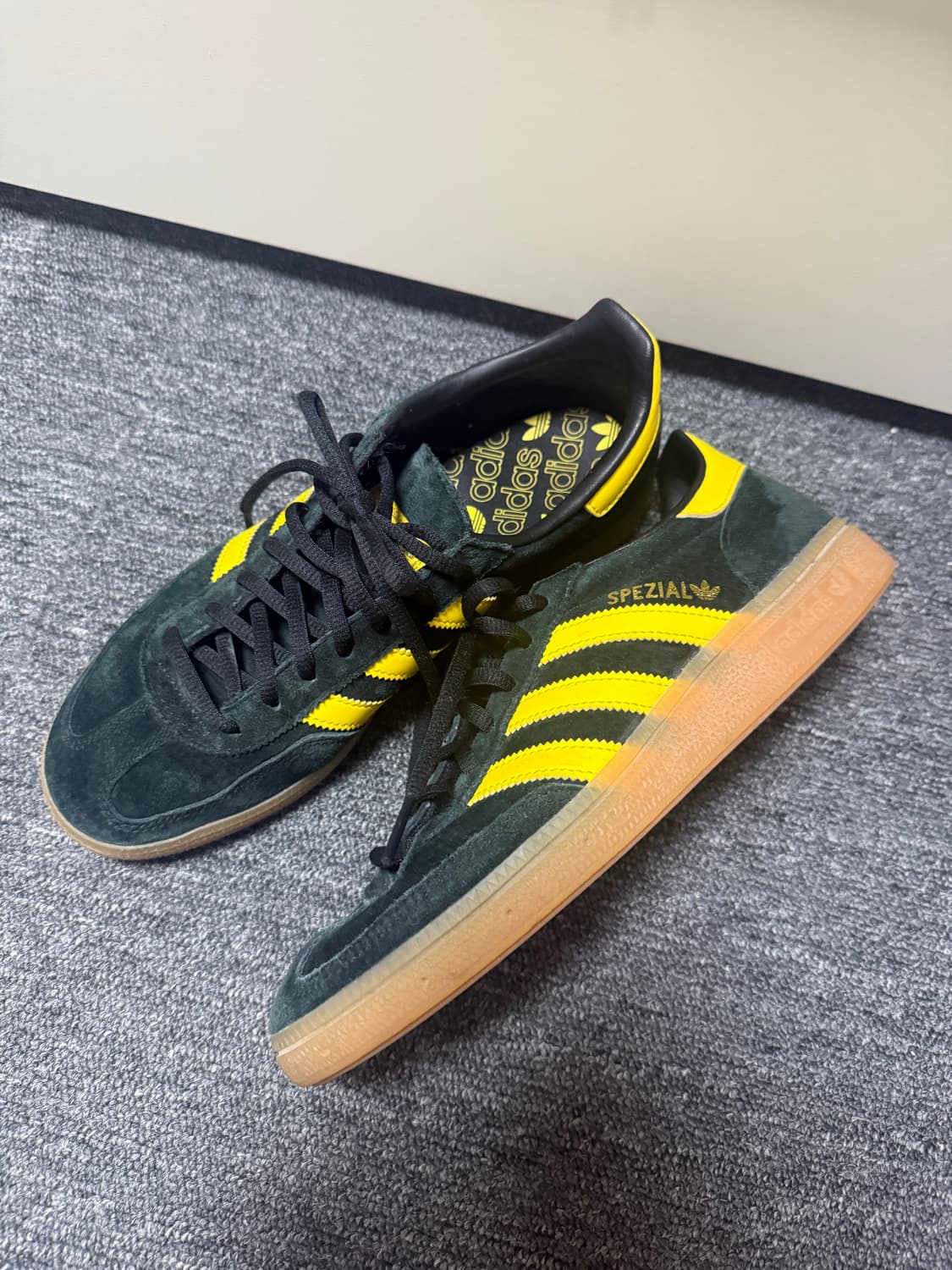 아디다스 스페지알 핸드볼 코어 블랙 옐로우 250 상품이미지3