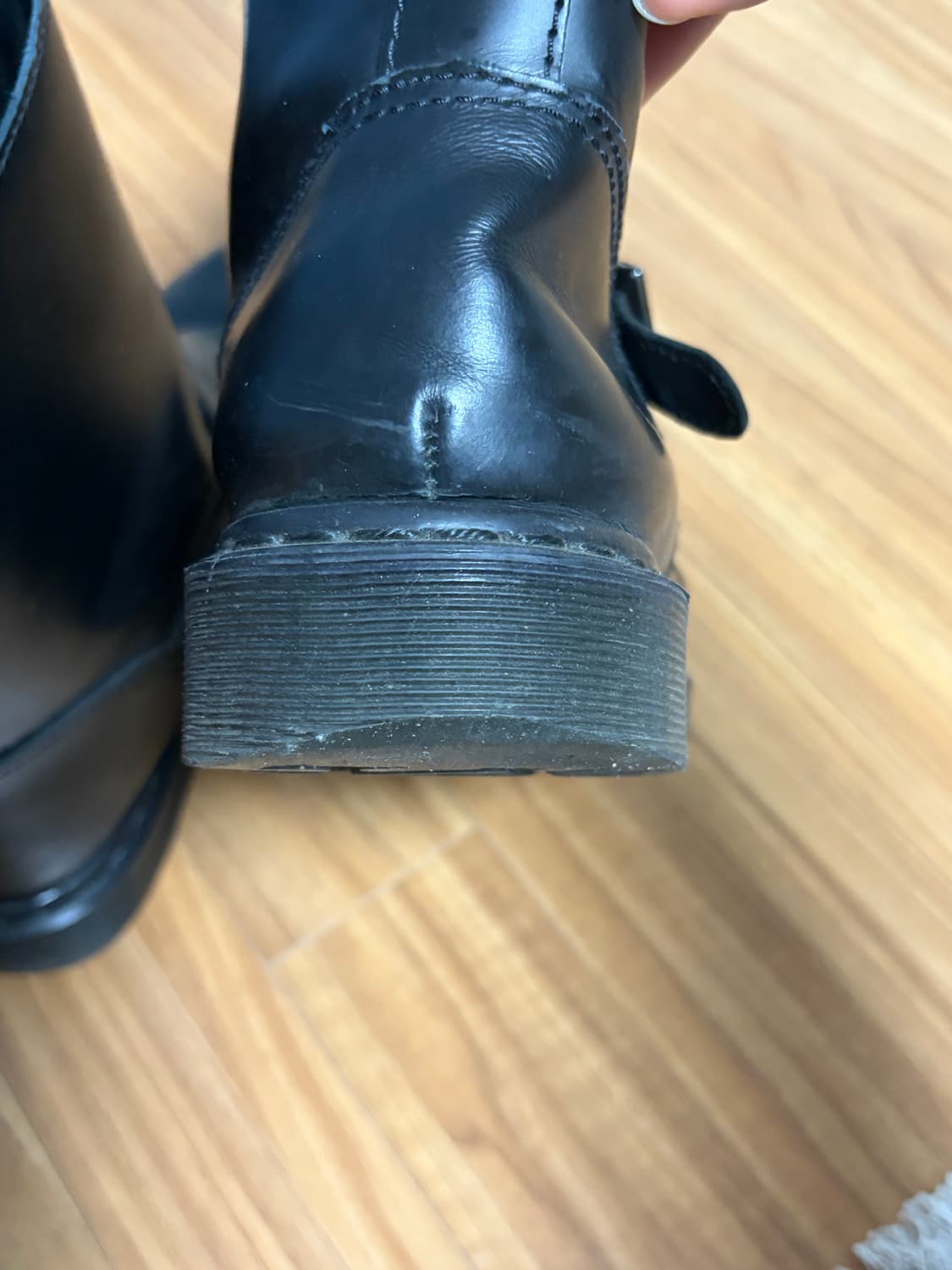 Dr. Martens engineer boots 상품이미지6