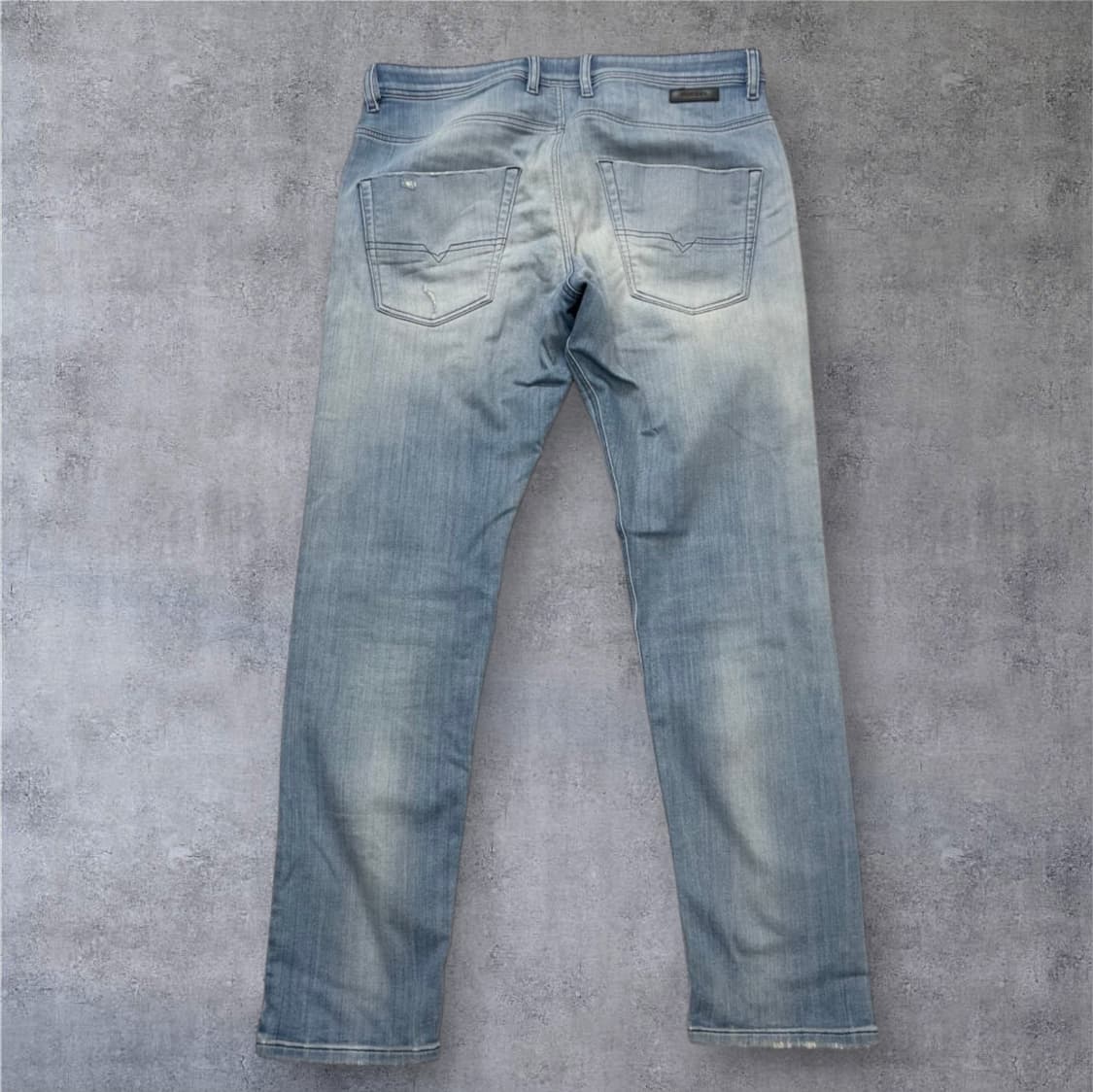 디젤 라이트블루 KROOLEY-T 슬림 테이퍼드 데님팬츠 34 상품이미지7