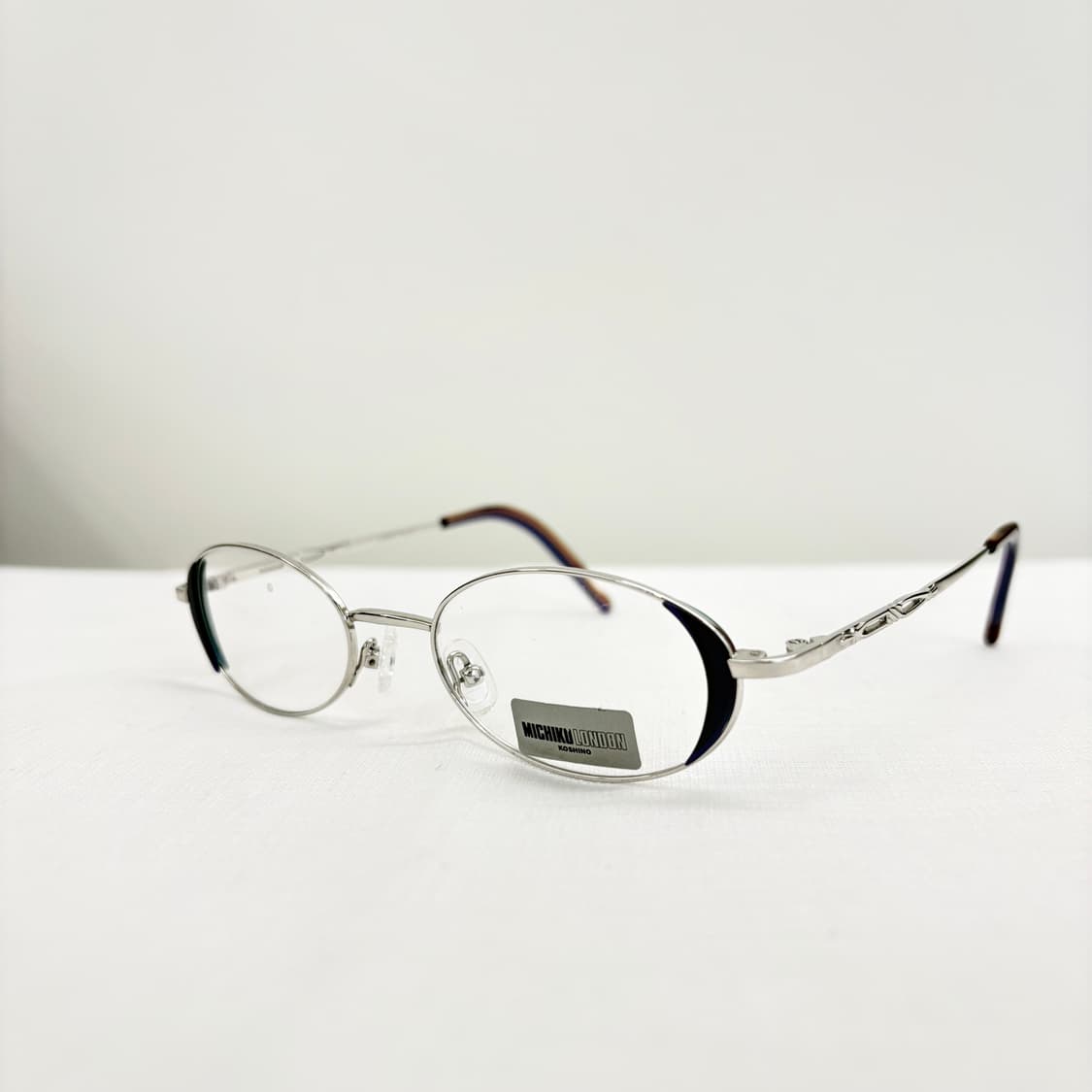 MICHIKO LONDON 미치코런던 실버 오벌 메탈테 상품이미지2