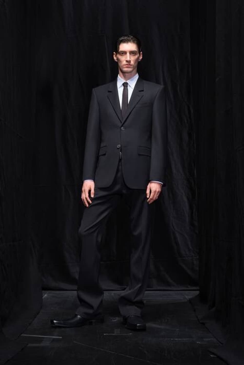 발렌시아가 남성 스탠다드 셔츠 베이비 블루 Winter 25 상품이미지6