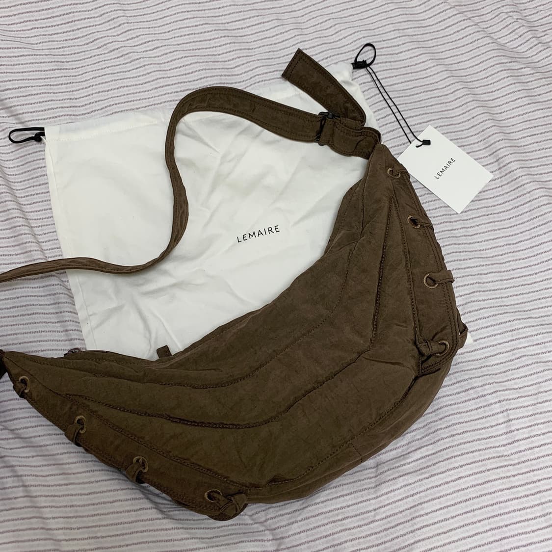 르메르 스몰 소프트 게임 백 (코비차 브라운) 상품이미지3