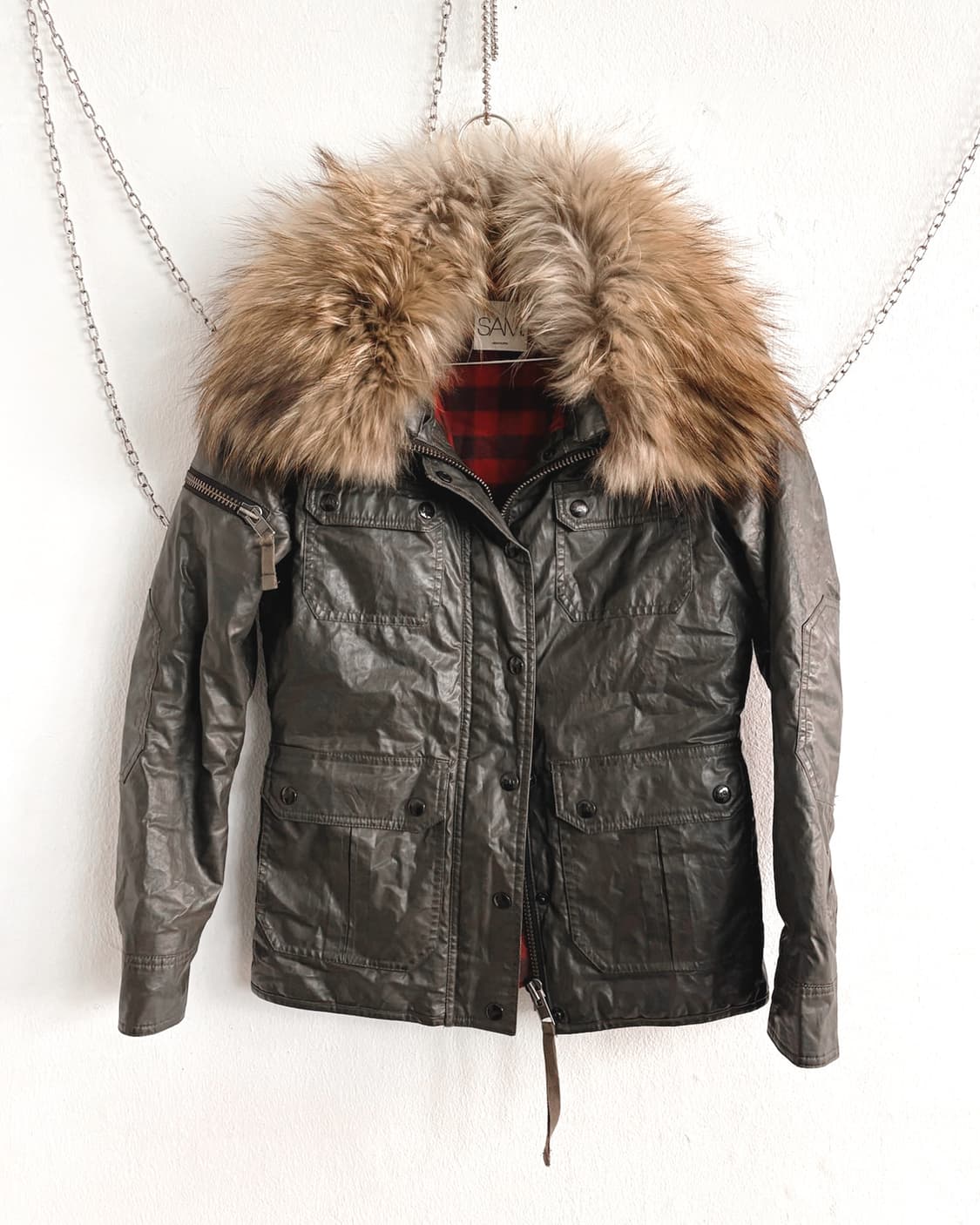 SAM nyc 라쿤 퍼 딥카키 글로시 크롭 파카 상품이미지6