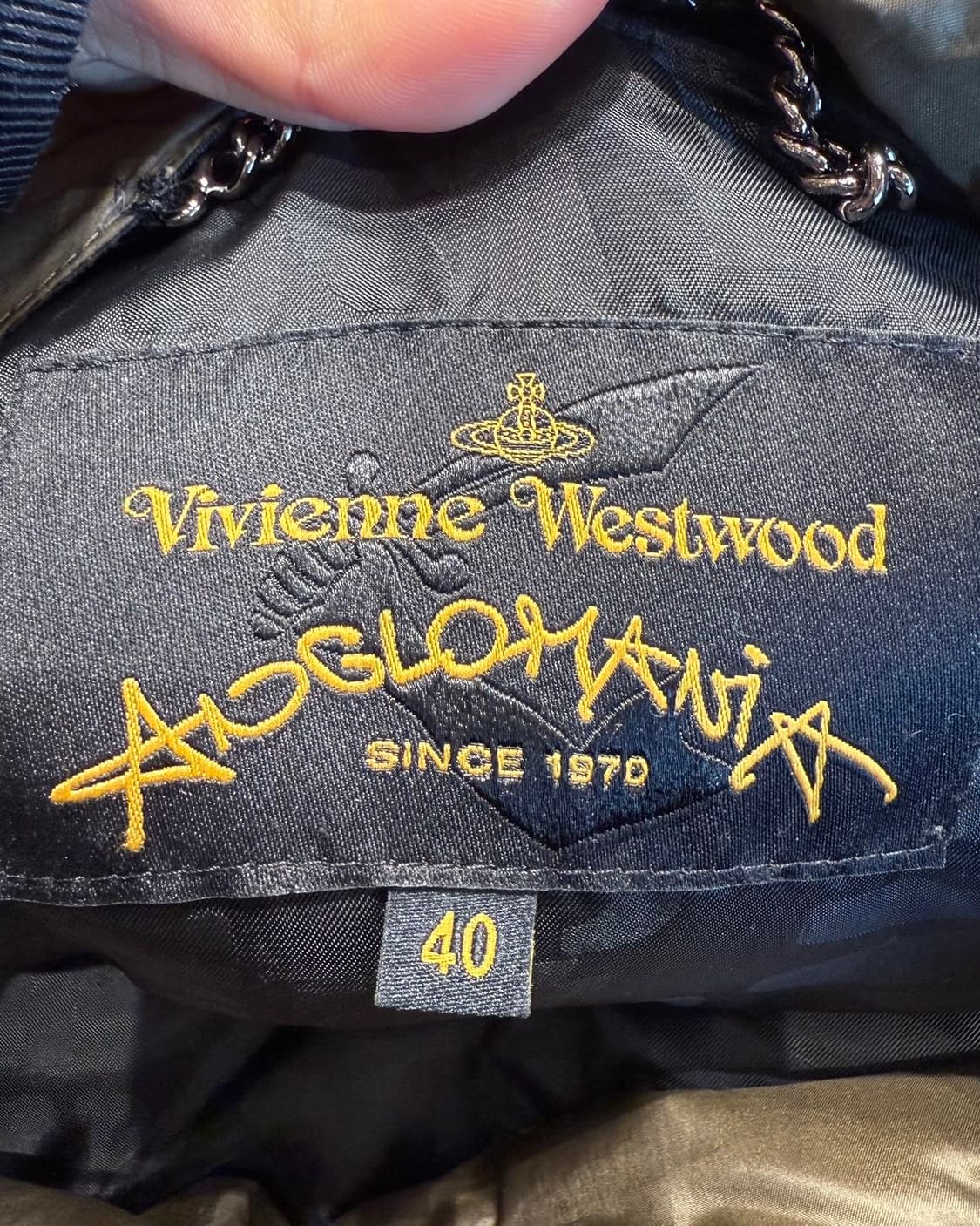 비비안 웨스트우드 카키 orb자수 덕다운 점퍼  상품이미지8