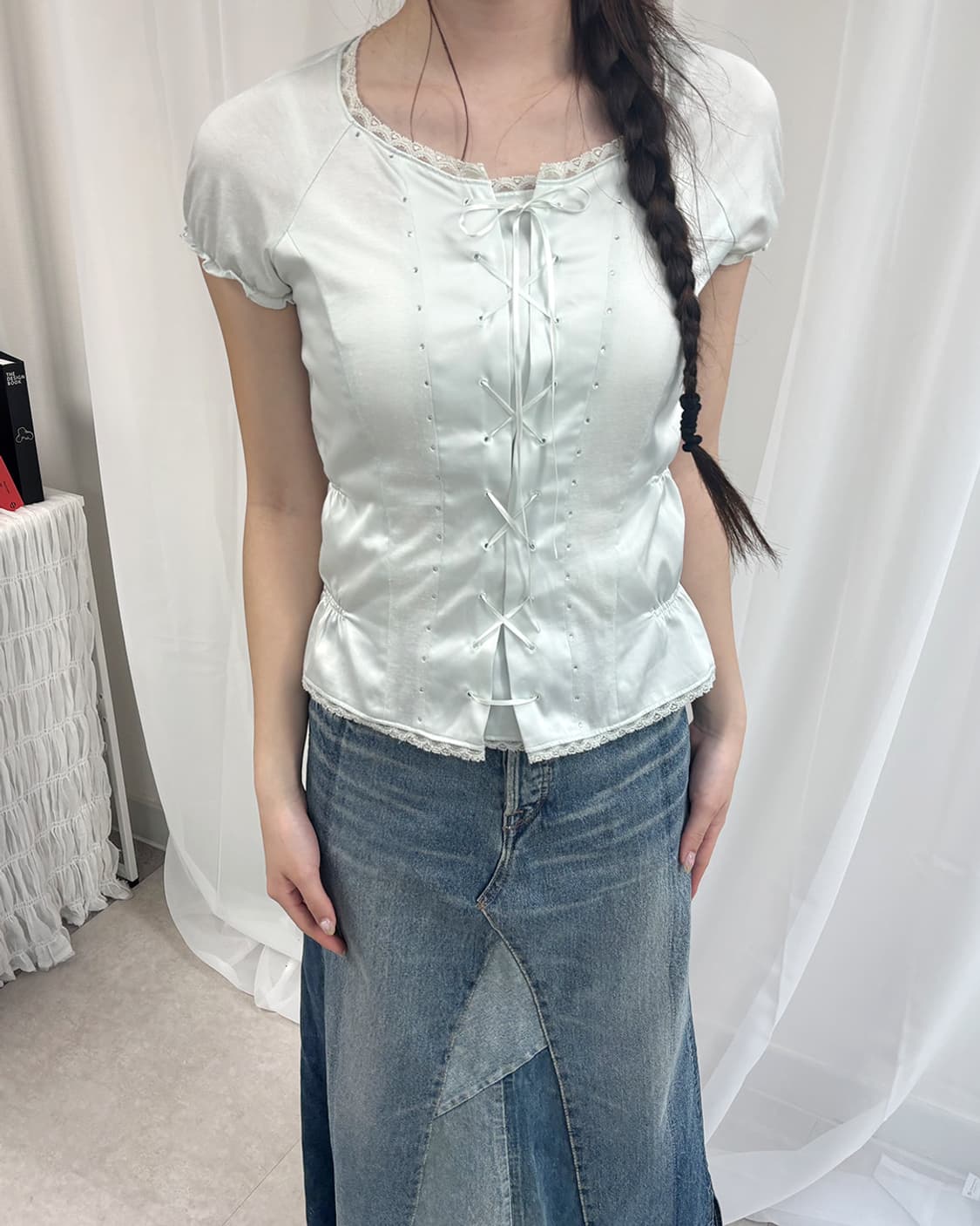 TO BE CHIC 라이트 민트 레이스 업 탑 상품이미지1