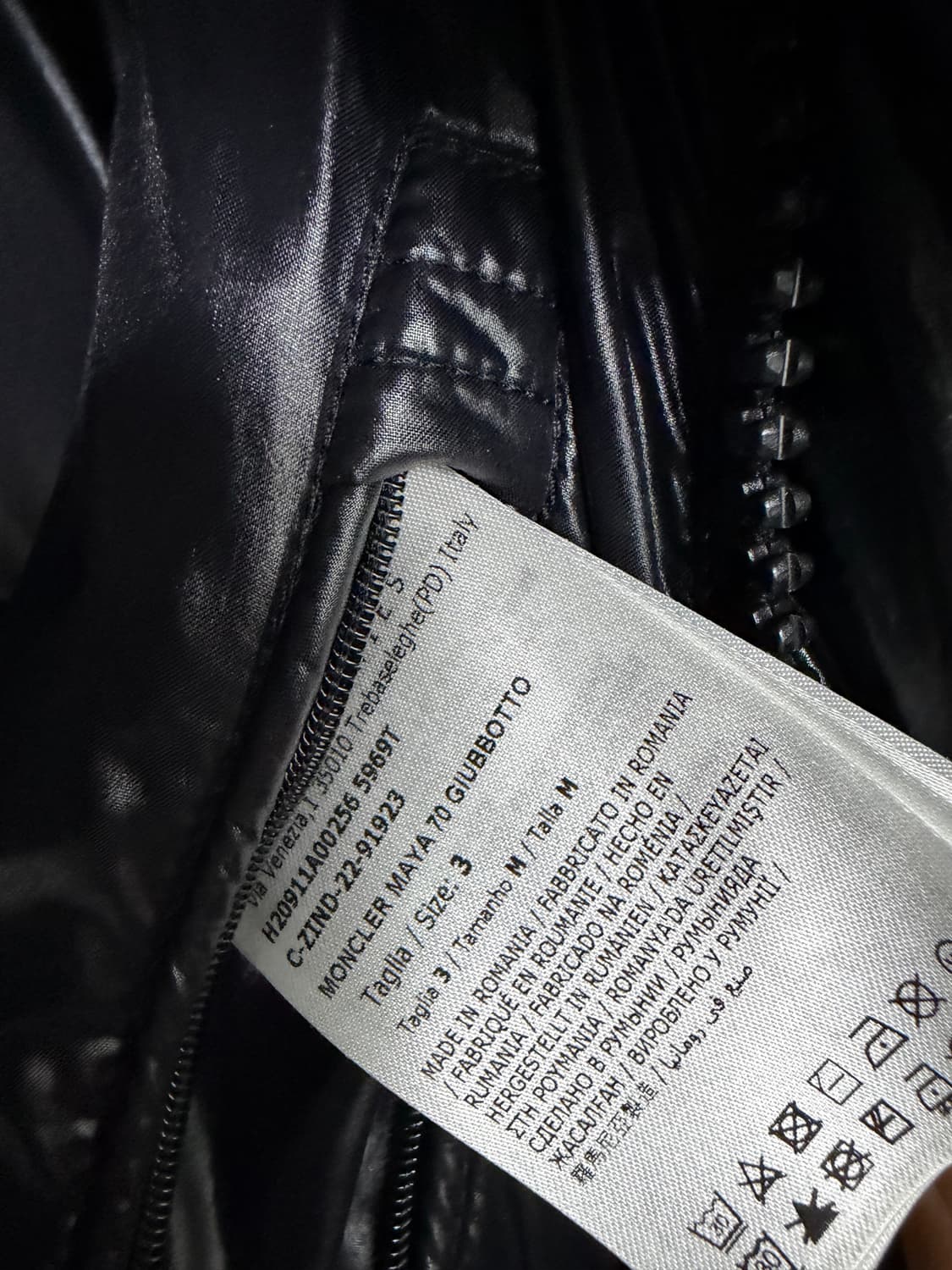 몽클레어 마야 70주년 한정판 블랙 3사이즈(L) 상품이미지4