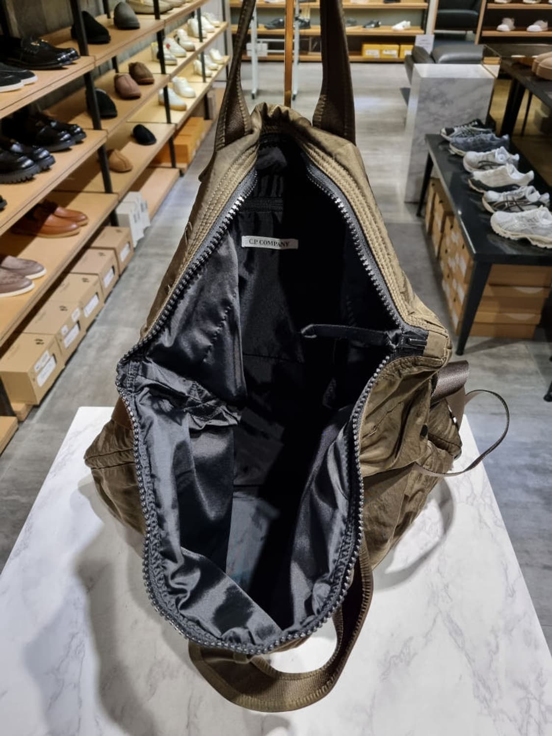 cp컴퍼니 나일론 토트백 새상품 상품이미지2