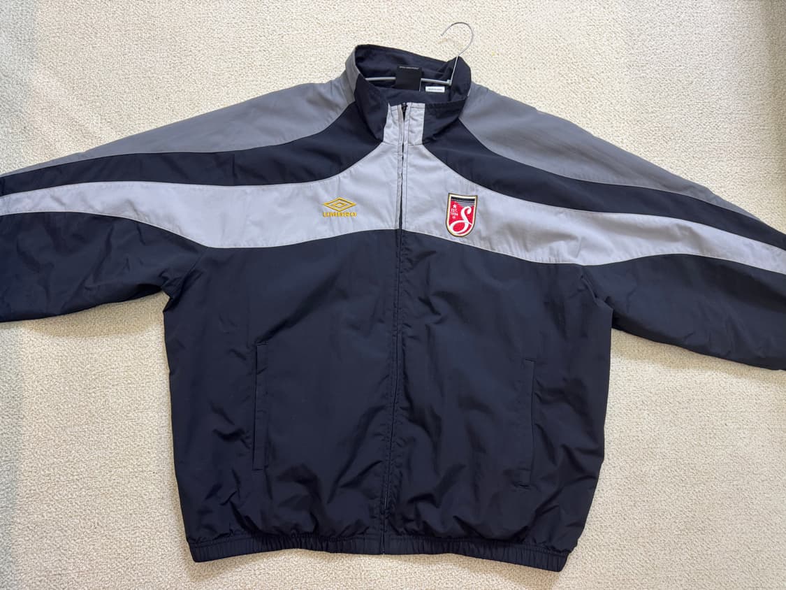 슈프림 x 엄브로 트랙 자켓 블랙 23SS 상품이미지2