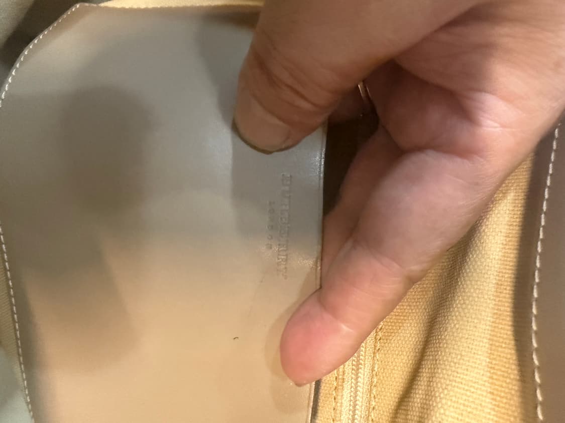 정품 버버리 체크 빈티지 쇼퍼백 팝니다 상품이미지7