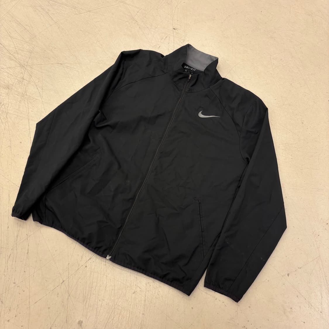나이키 스우시 드라이핏 러닝 바람막이 상품이미지1