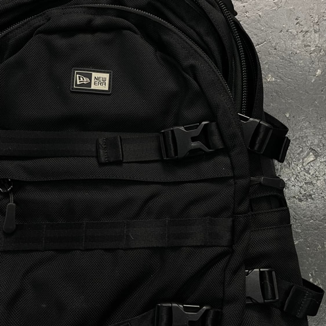 뉴에라 캐리어 백팩 상품이미지2