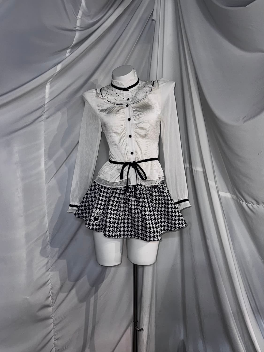 무채색 그레이 공겜여주깔 프레피 코디세트 상품이미지4