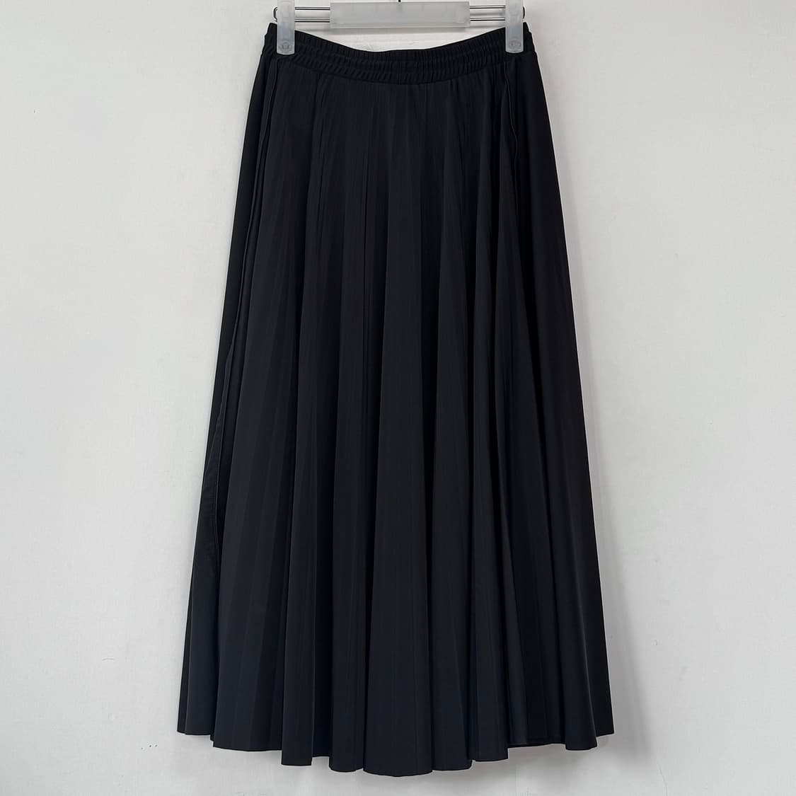 발렌티노 VLTN로고 플리츠 스커트 상품이미지6