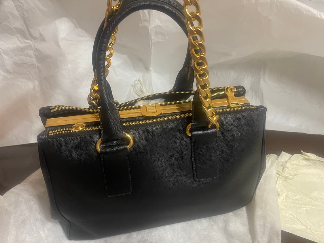 프라다 사피아노 닥터 골드 버클 토드백 상품이미지6