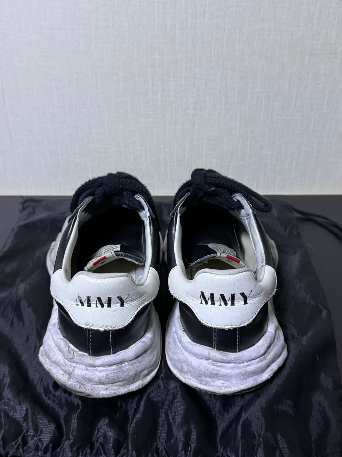 [41] 미하라 야스히로 블레이키 OG 솔 레더 로우탑 스니커즈 블랙 상품이미지3