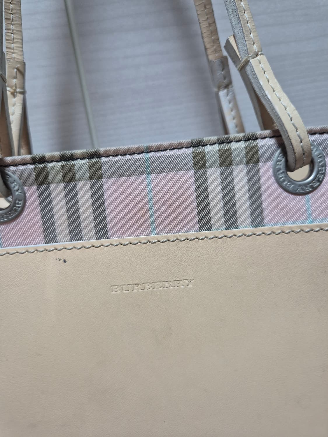 (정품) 버버리 (Burberry) 노바 체크 핑크 토트백 상품이미지4