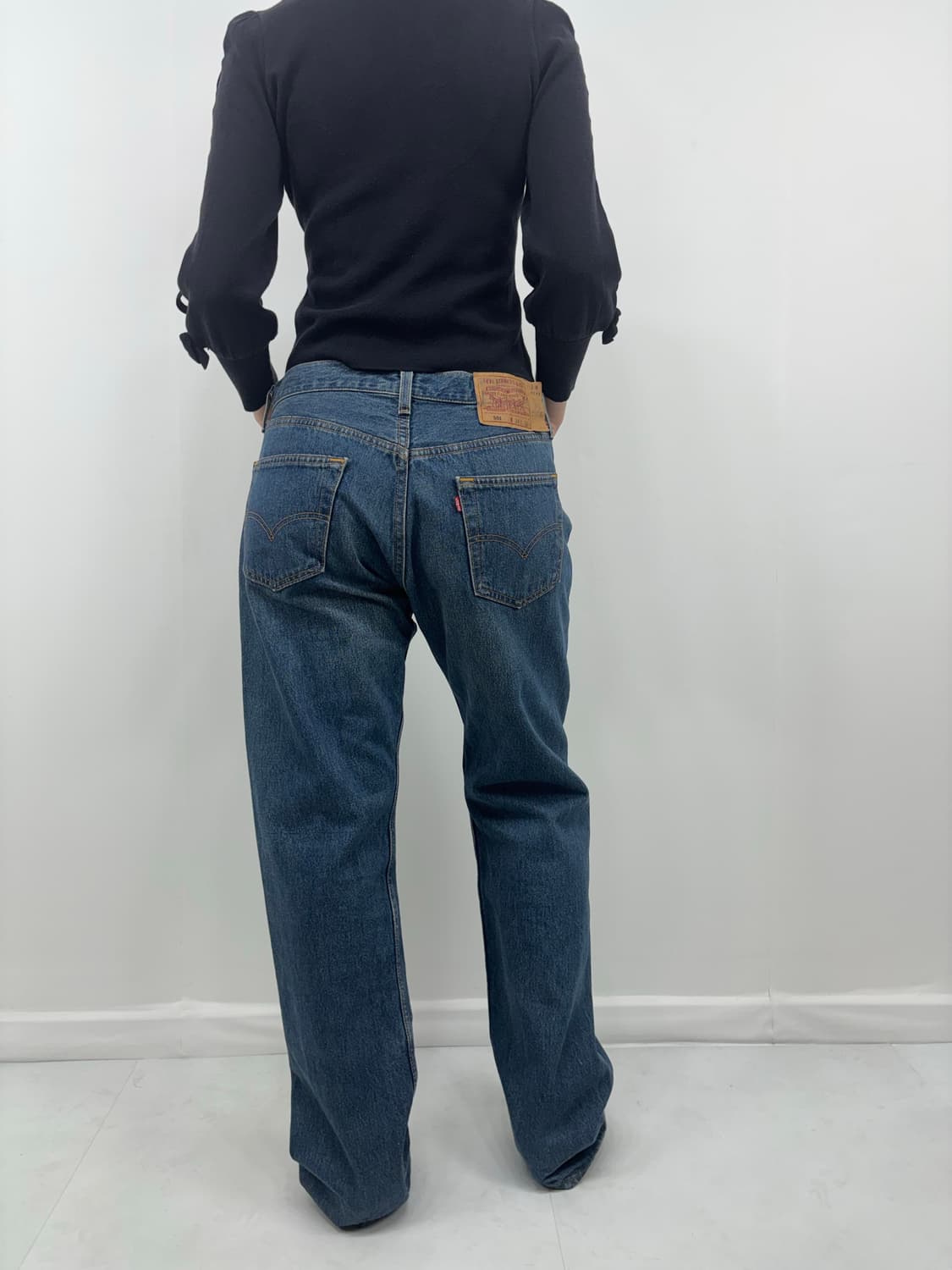 LEVIS 501 MID WASHED BLUE 상품이미지8