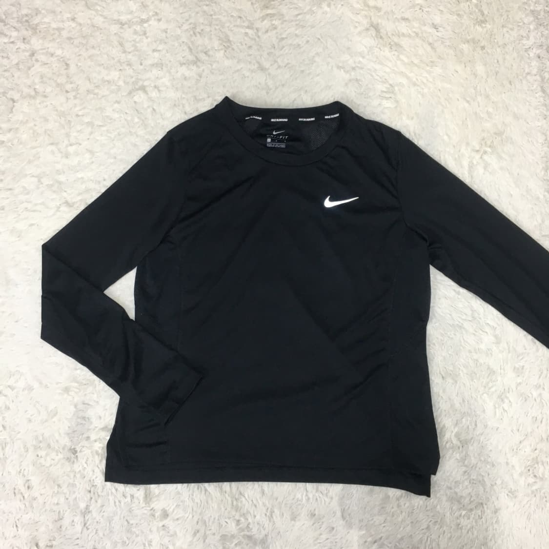 나이키 여성 드라이핏 롱슬리브 DD10 상품이미지1