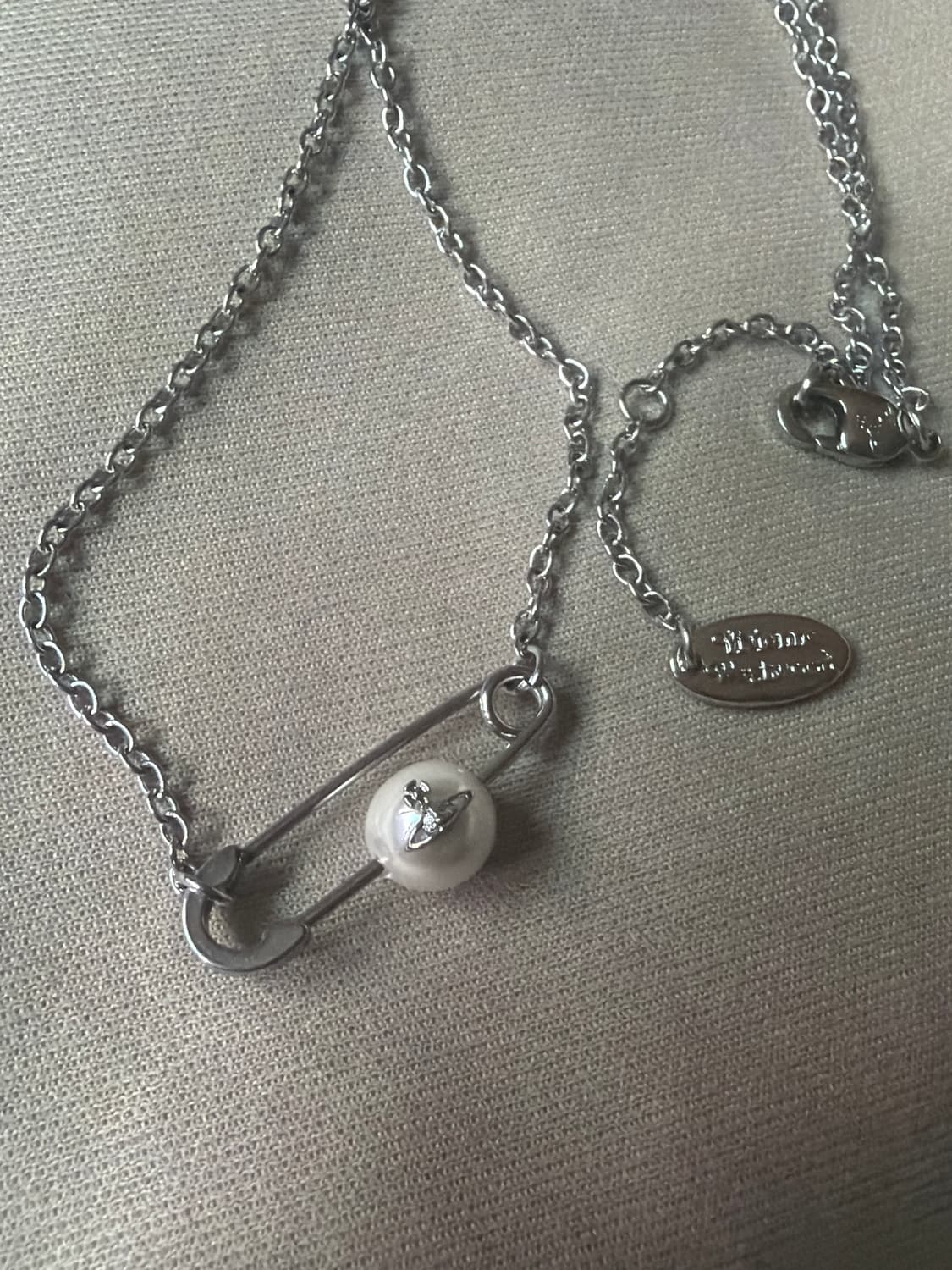 비비안웨스트우드 빈티지 세이프티핀 펄 네크리스 상품이미지1