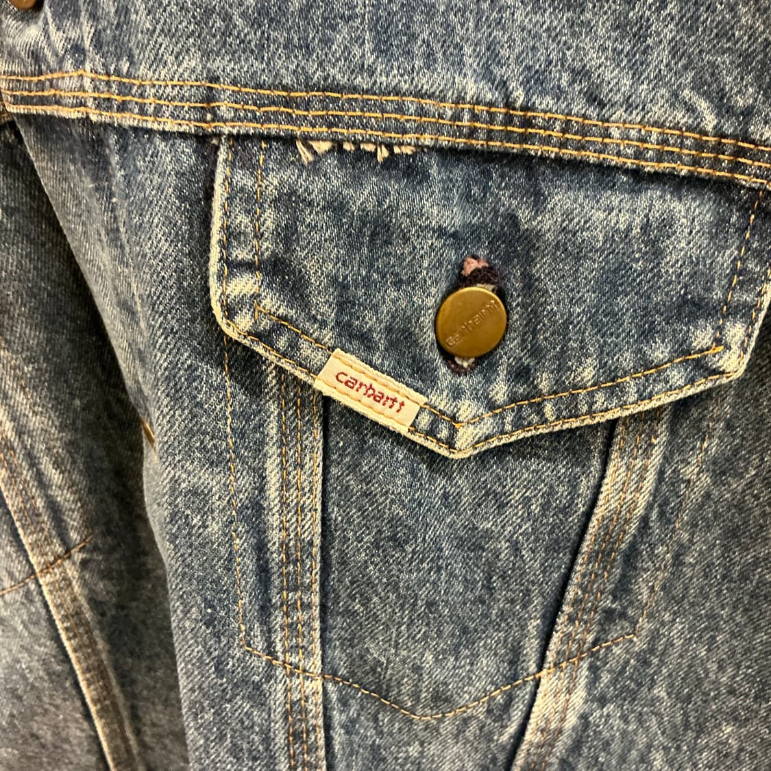 칼하트 워시드 데님자켓 상품이미지3