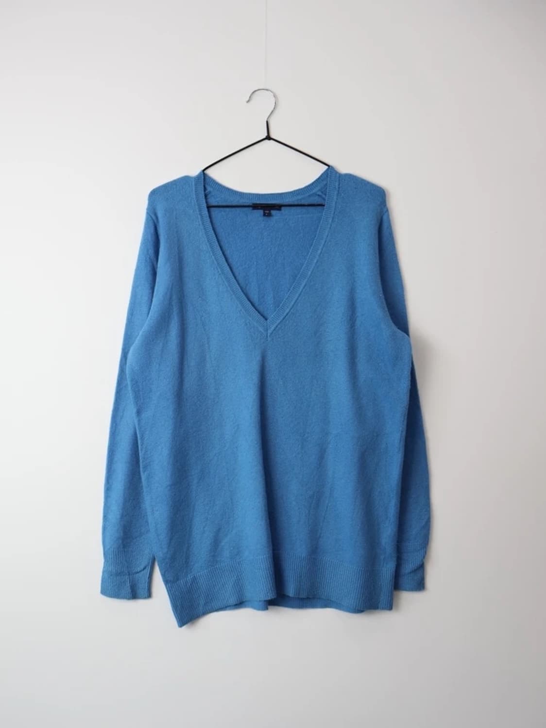 GAP Blue V-Neck Sweater 상품이미지3