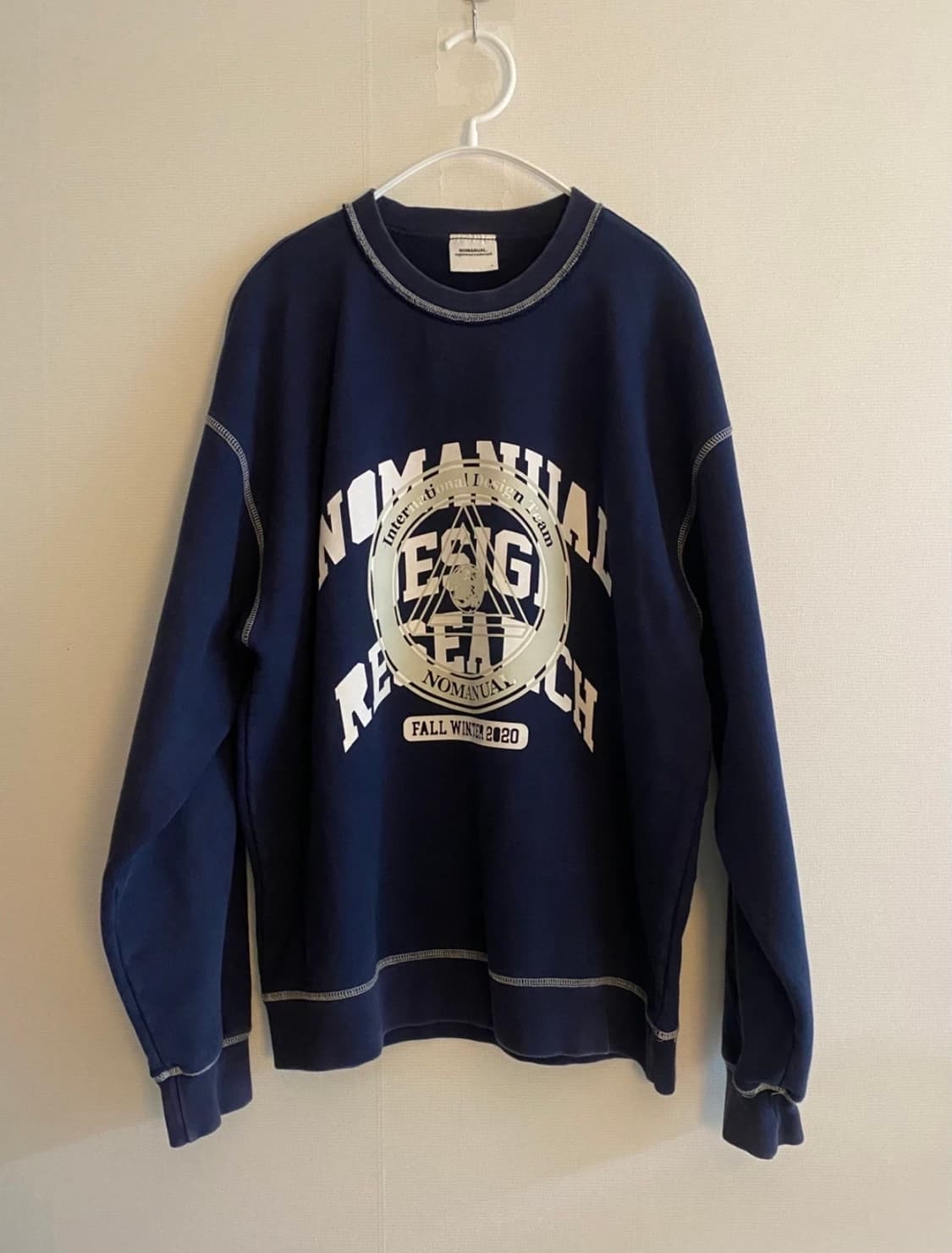 노매뉴얼 네이비 맨투맨 상품이미지1