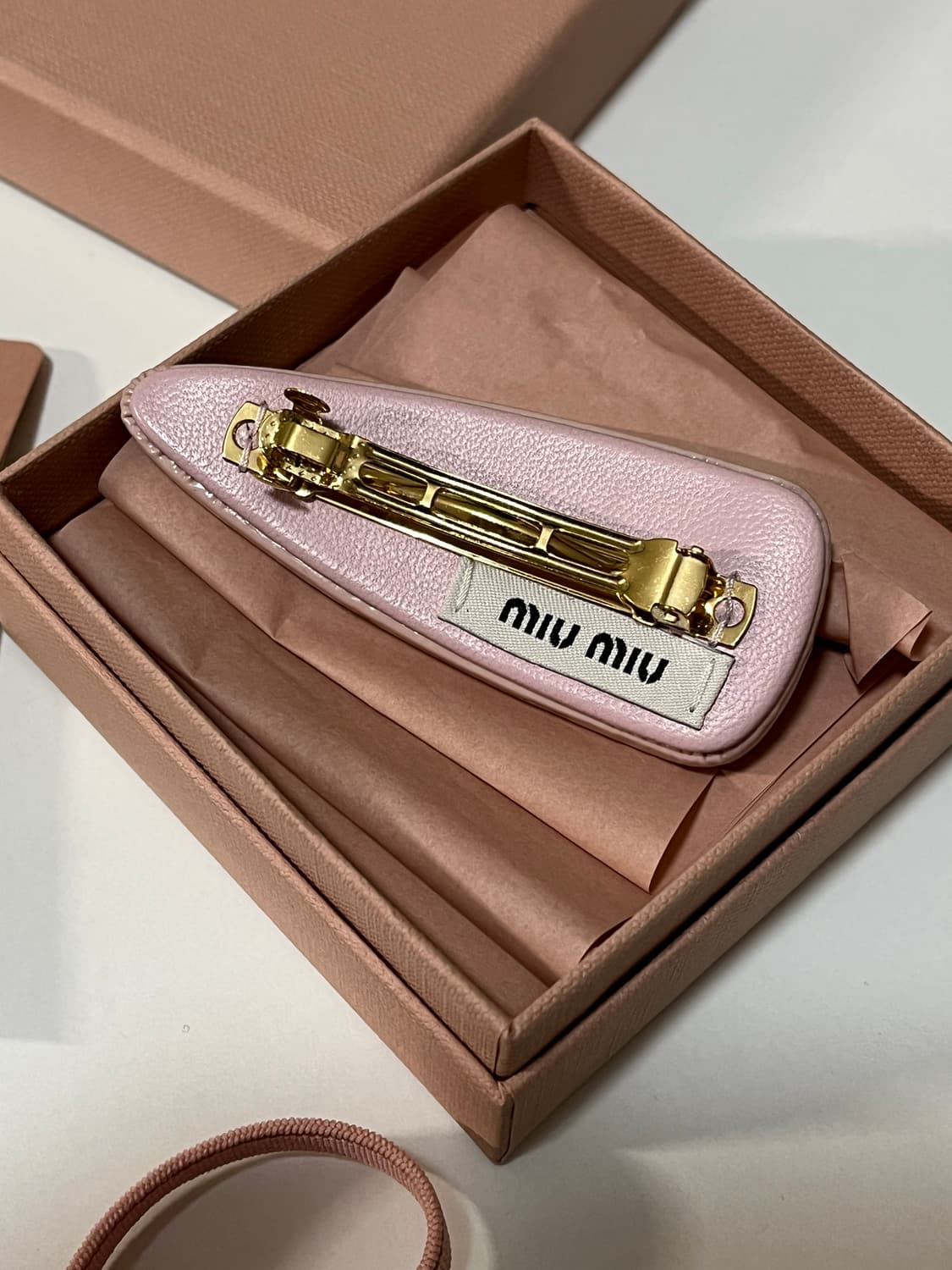 미우미우 헤어핀 상품이미지2