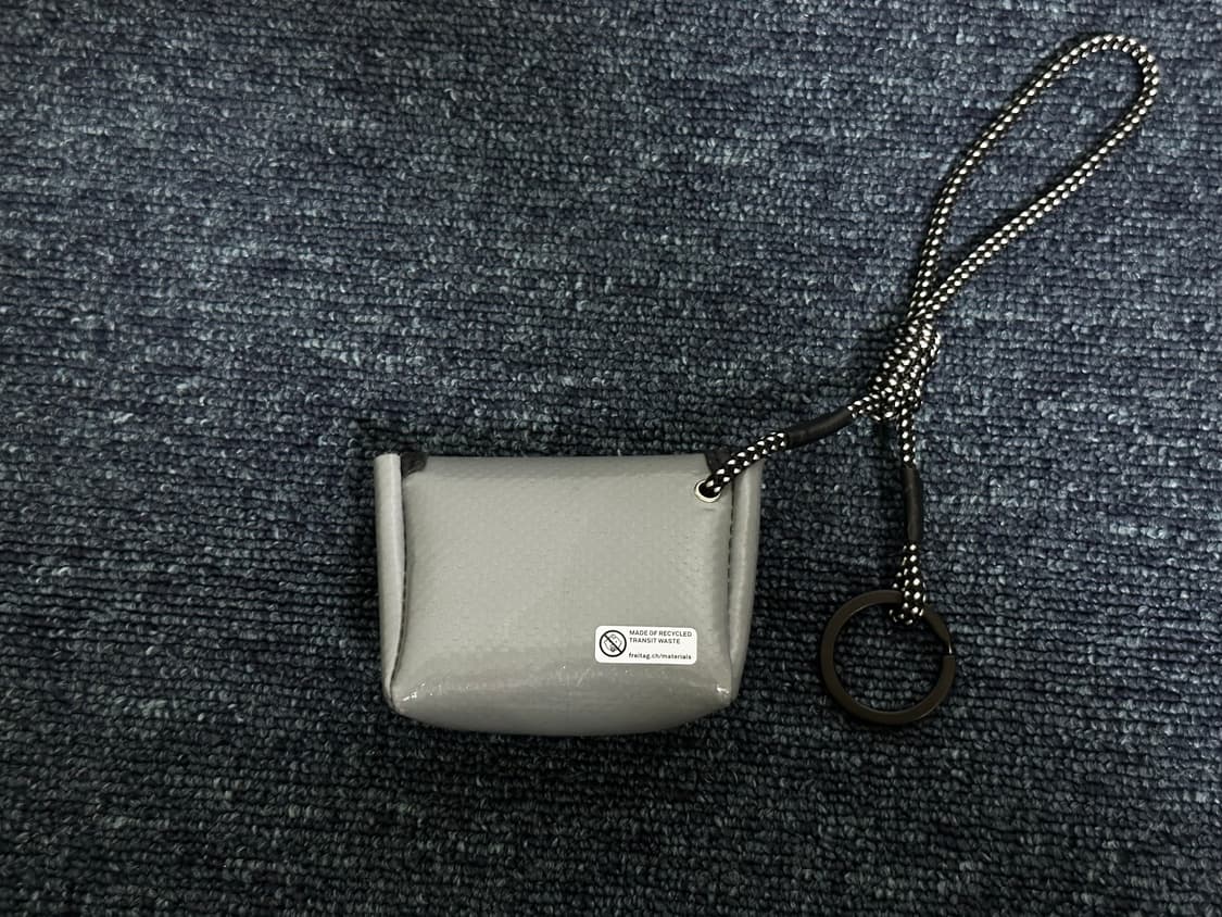 새제품 Freitag 프라이탁 미니 키링 판매(에어팟파우치) 상품이미지5