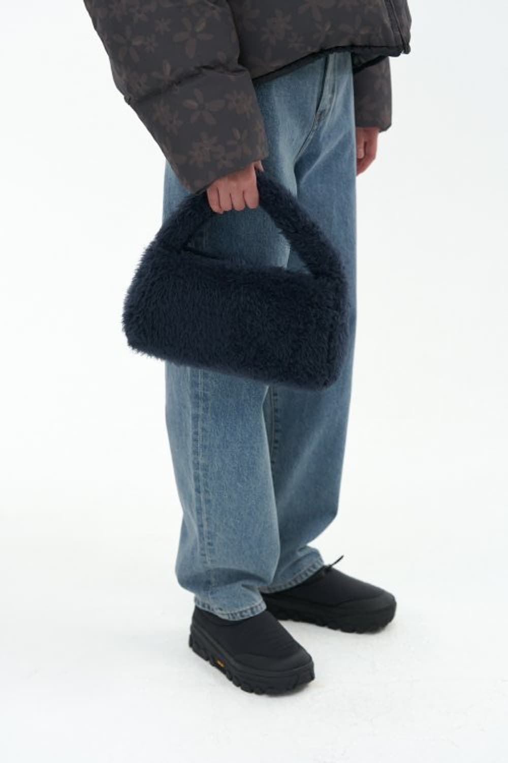 아모멘토 에코 퍼 스퀘어 토트 백 상품이미지4