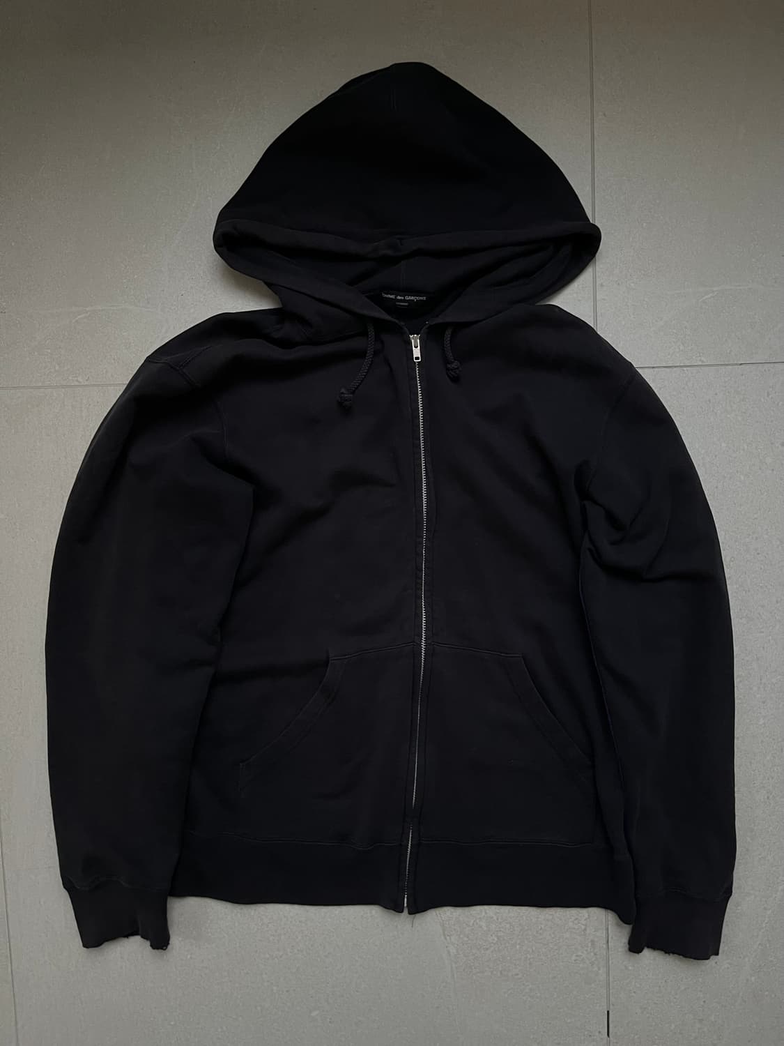 꼼데가르송 포인트 집업 상품이미지1