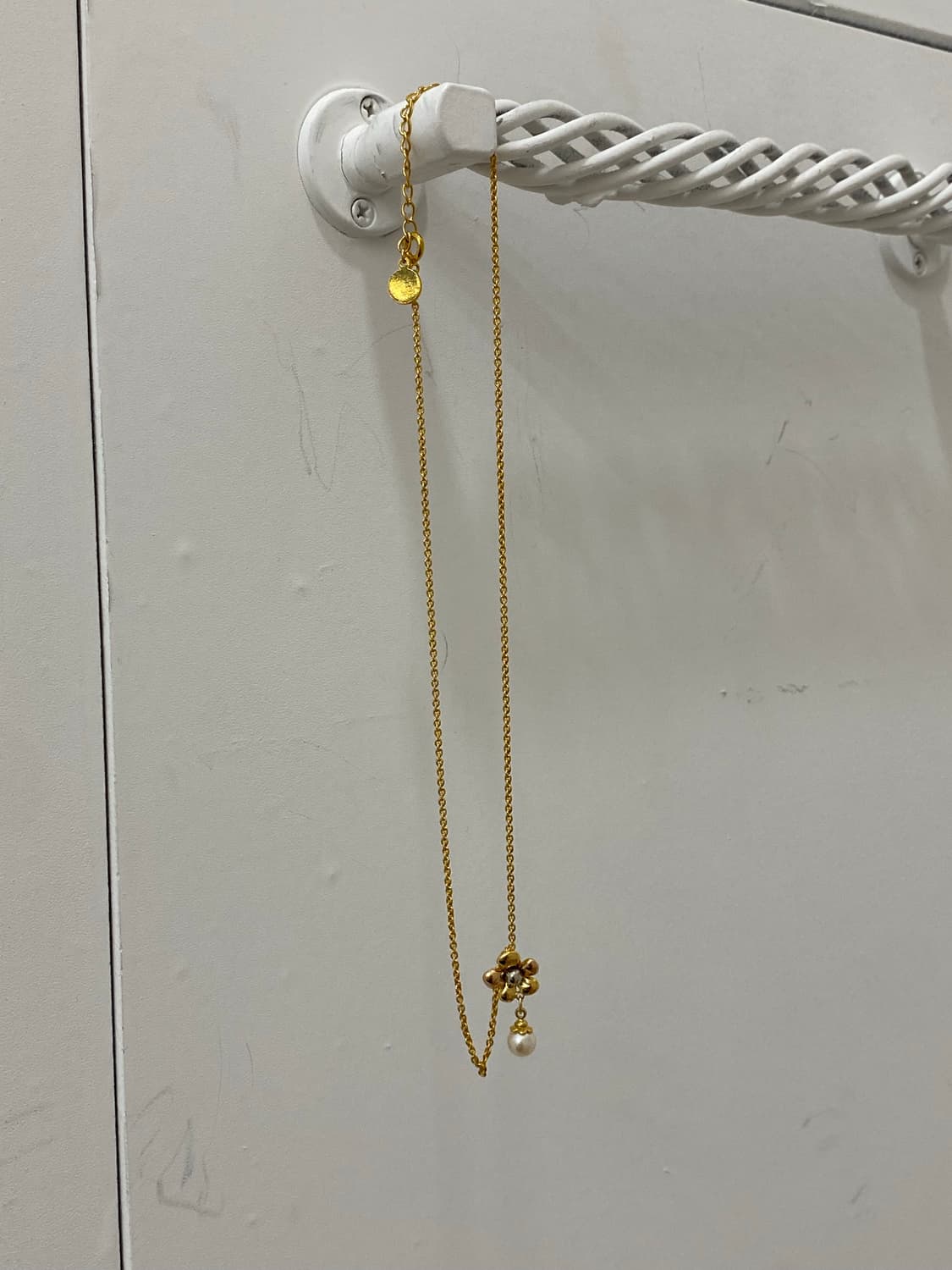 Courrèges 골드 플라워 진주 드롭 목걸이 상품이미지4