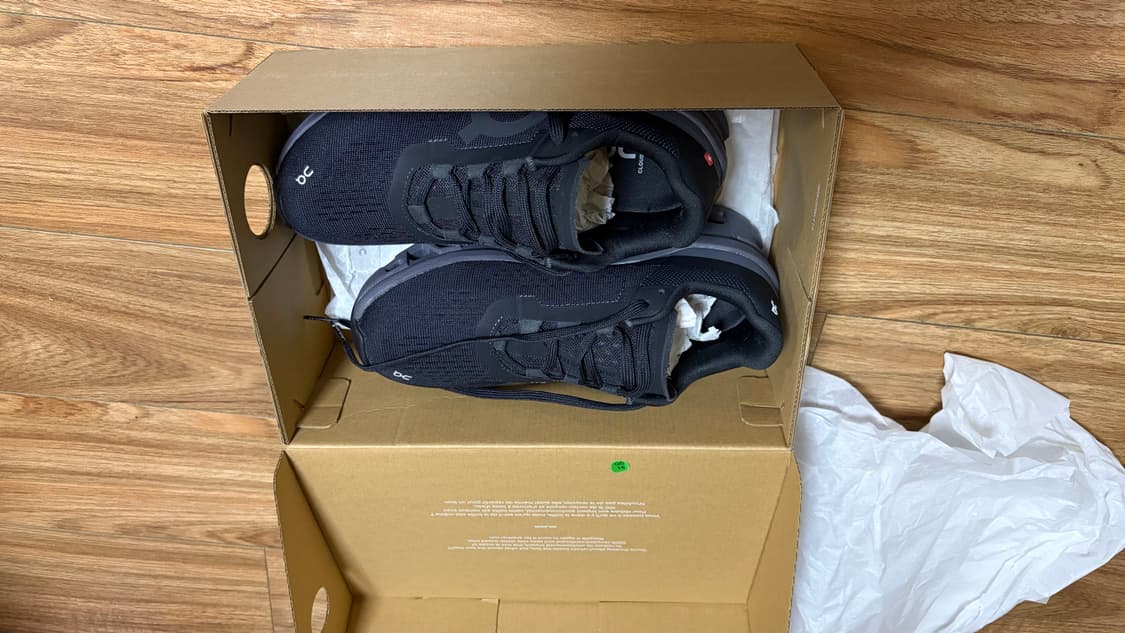 on 러닝 클라우드몬스터 블랙마그넷  상품이미지2