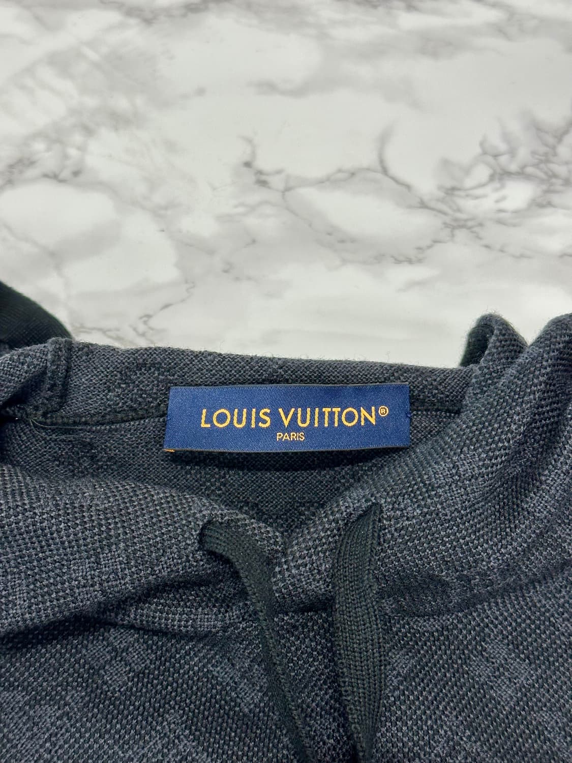 (100) 루이비통 모노그램 후드 블랙 상품이미지6