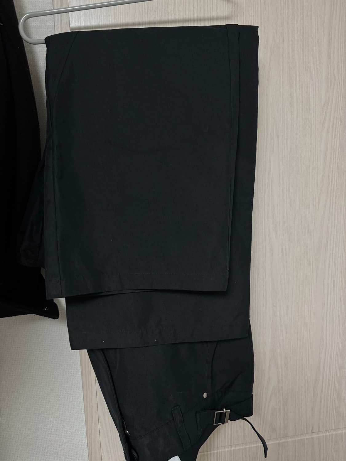 그레일즈 1사이즈 CURVED CARGO TROUSER [BLACKㅣ 상품이미지3