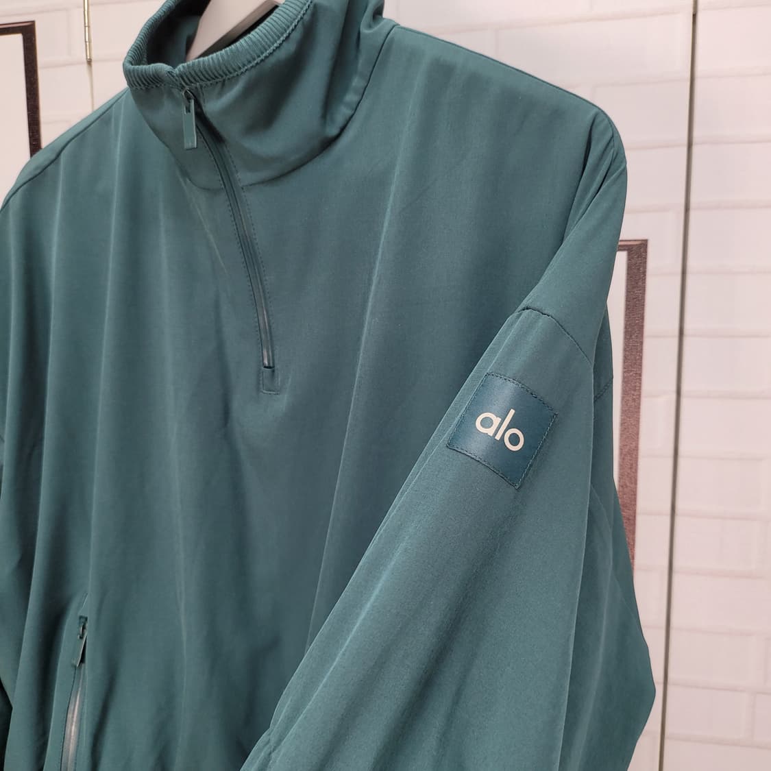 ALO YOGA 알로요가 하프 지퍼 크롭 엘리베이션 커버업 XS 사이즈 상품이미지4