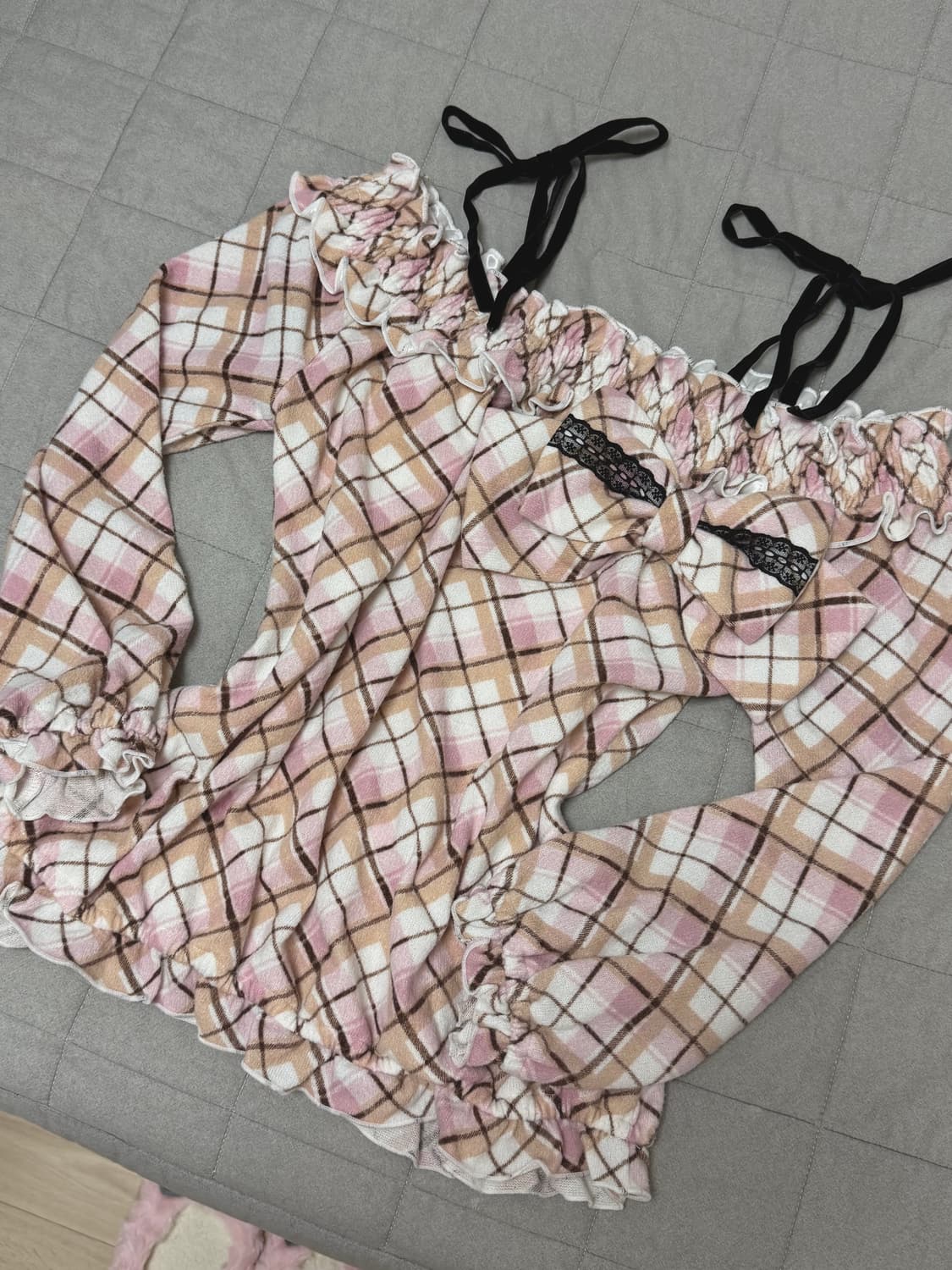 트랄라라 라떼갸루 아가일 체크 프릴 빅리본 오프숄더 니트 상품이미지2