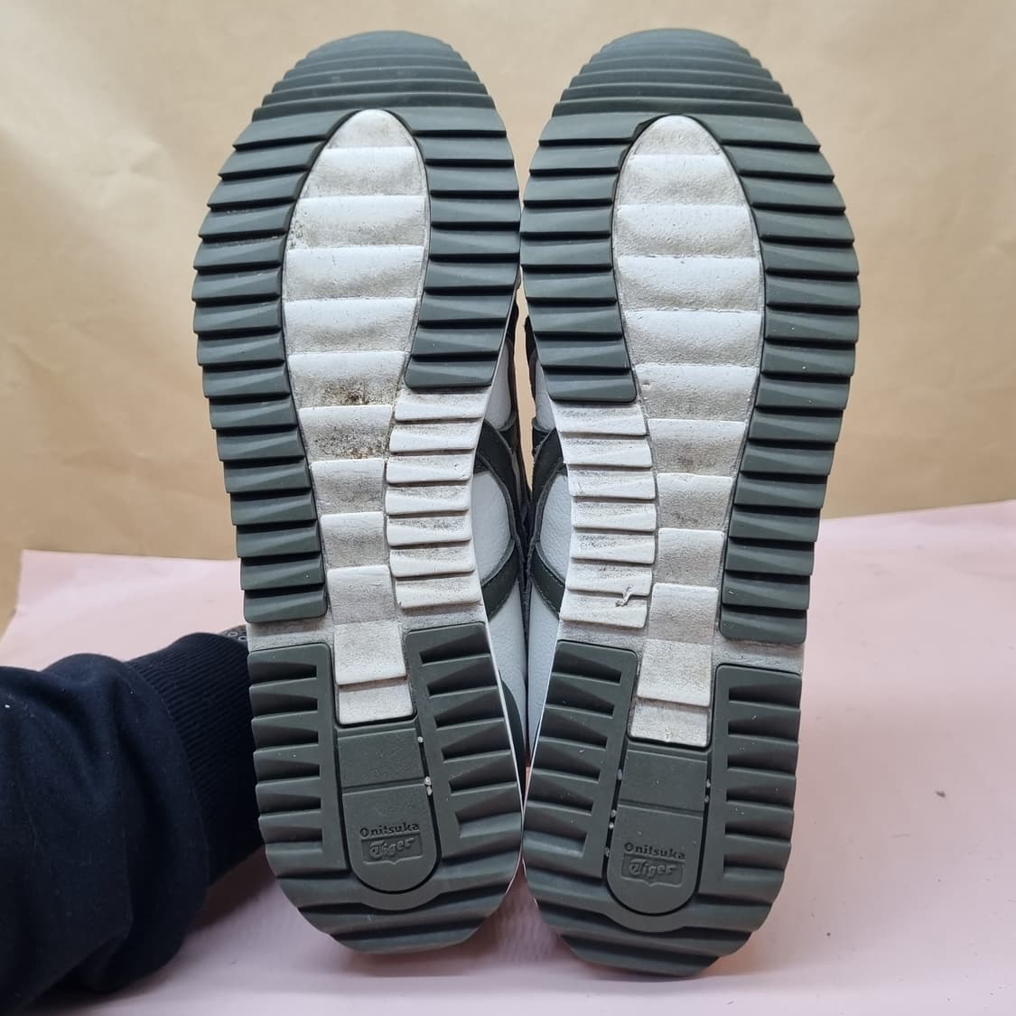 오니츠카타이거 MHS 올리브 남성운동화275 상품이미지3