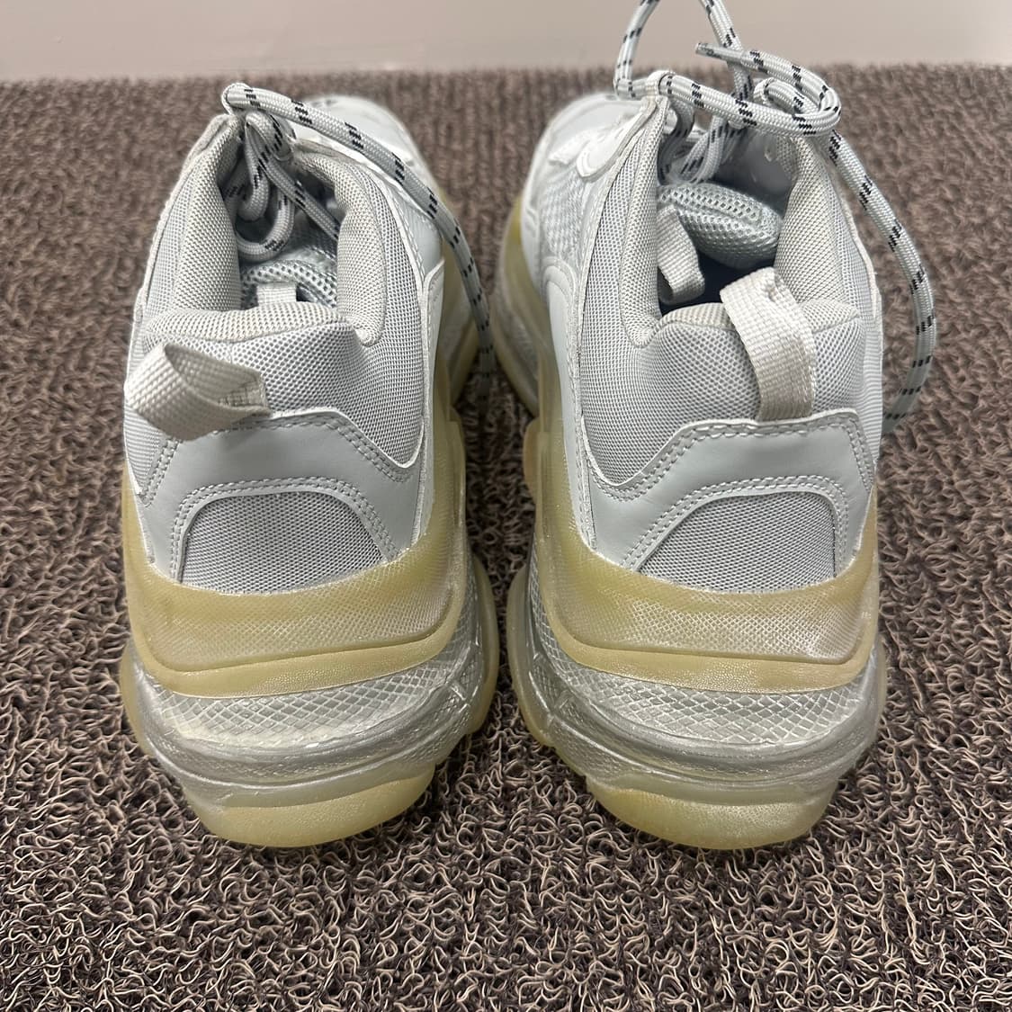 발렌시아가 트리플 S 클리어솔 스니커즈 541624 275사이즈 상품이미지5